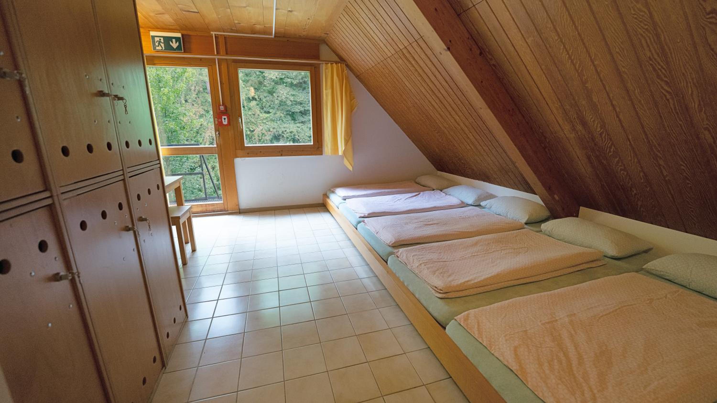 Single Bed in Dormitory Room photo 2