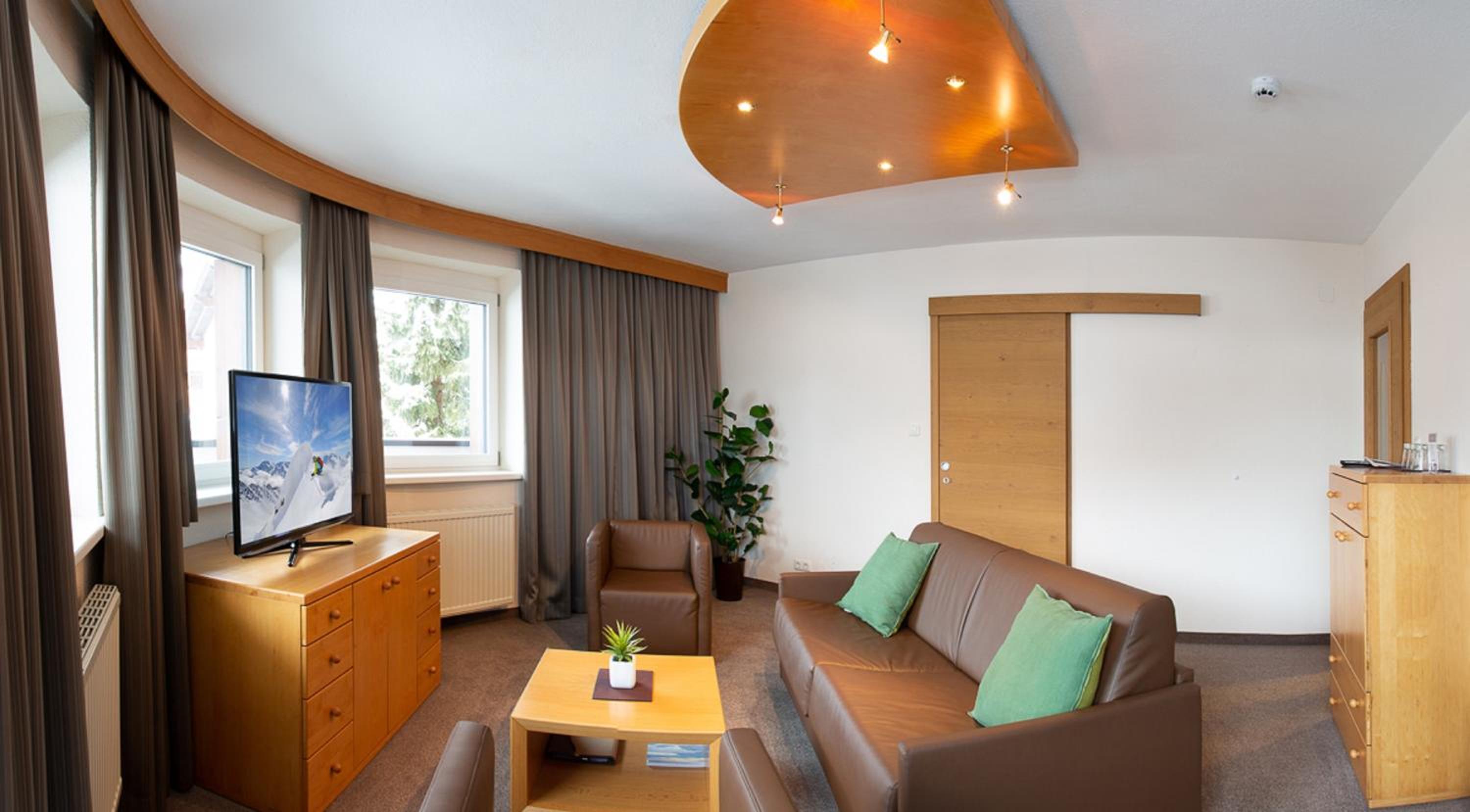Junior Suite with Balcony photo 2