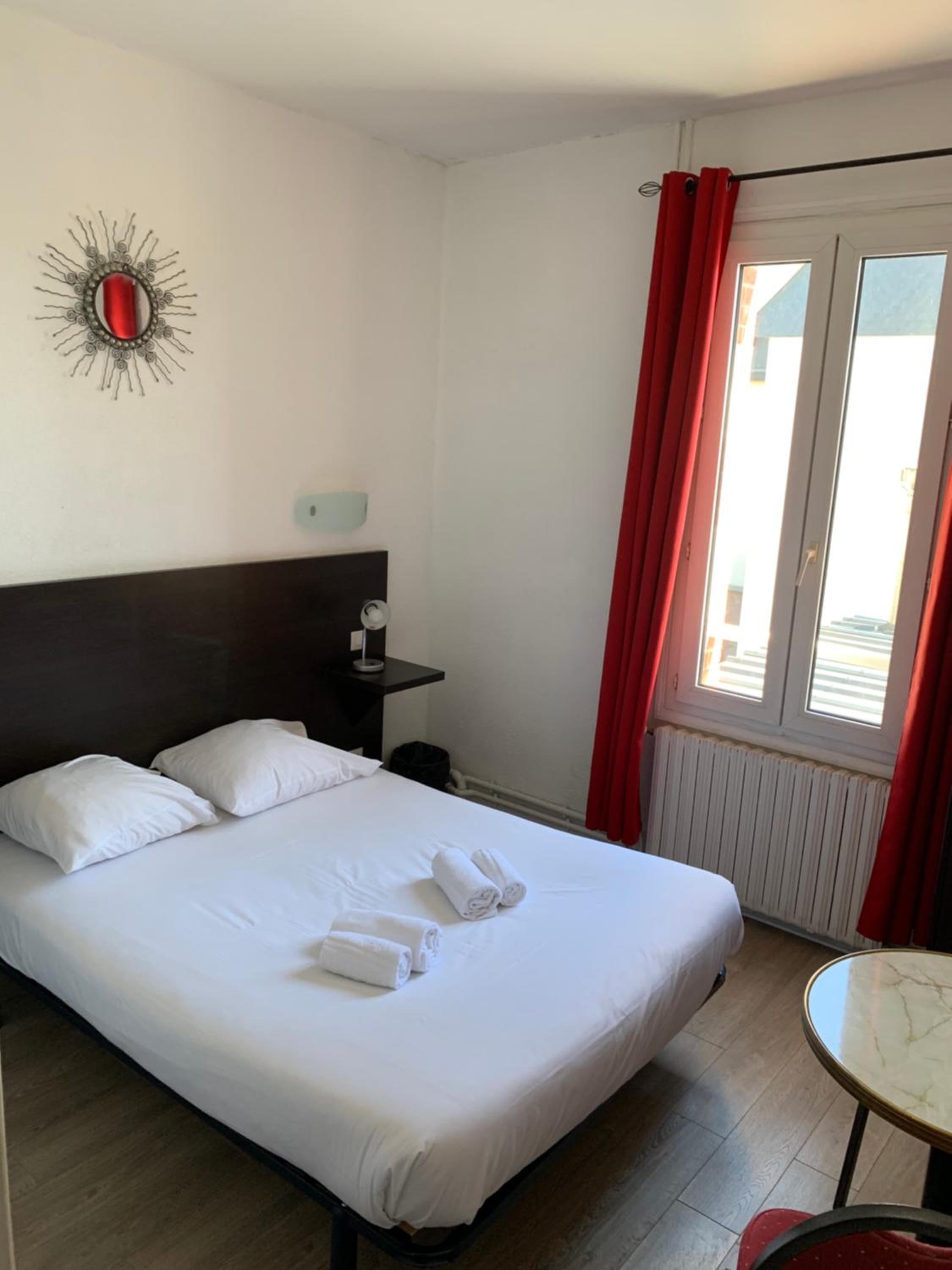 Double Room - Photo 5