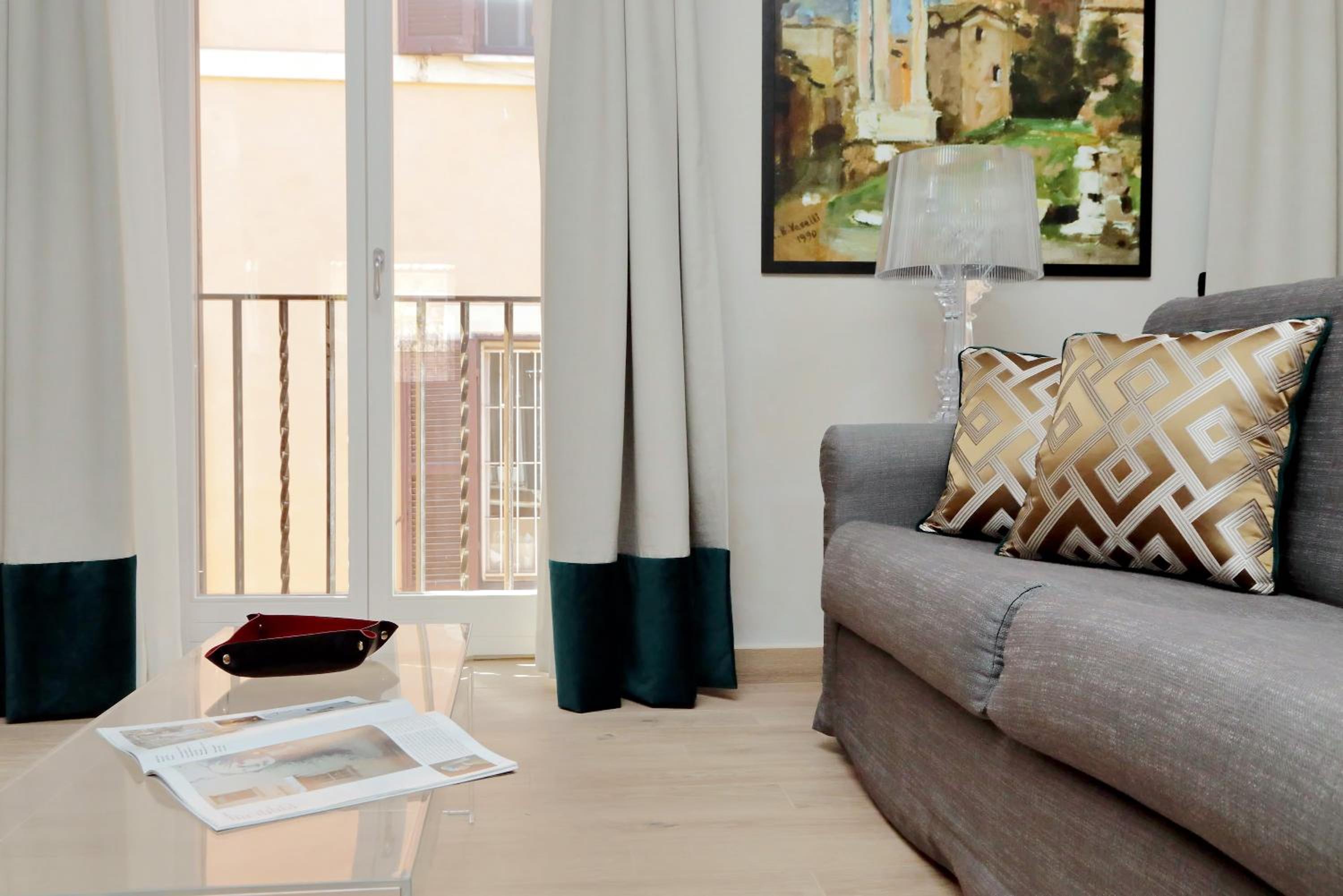 One-Bedroom Apartment with Terrace photo 1