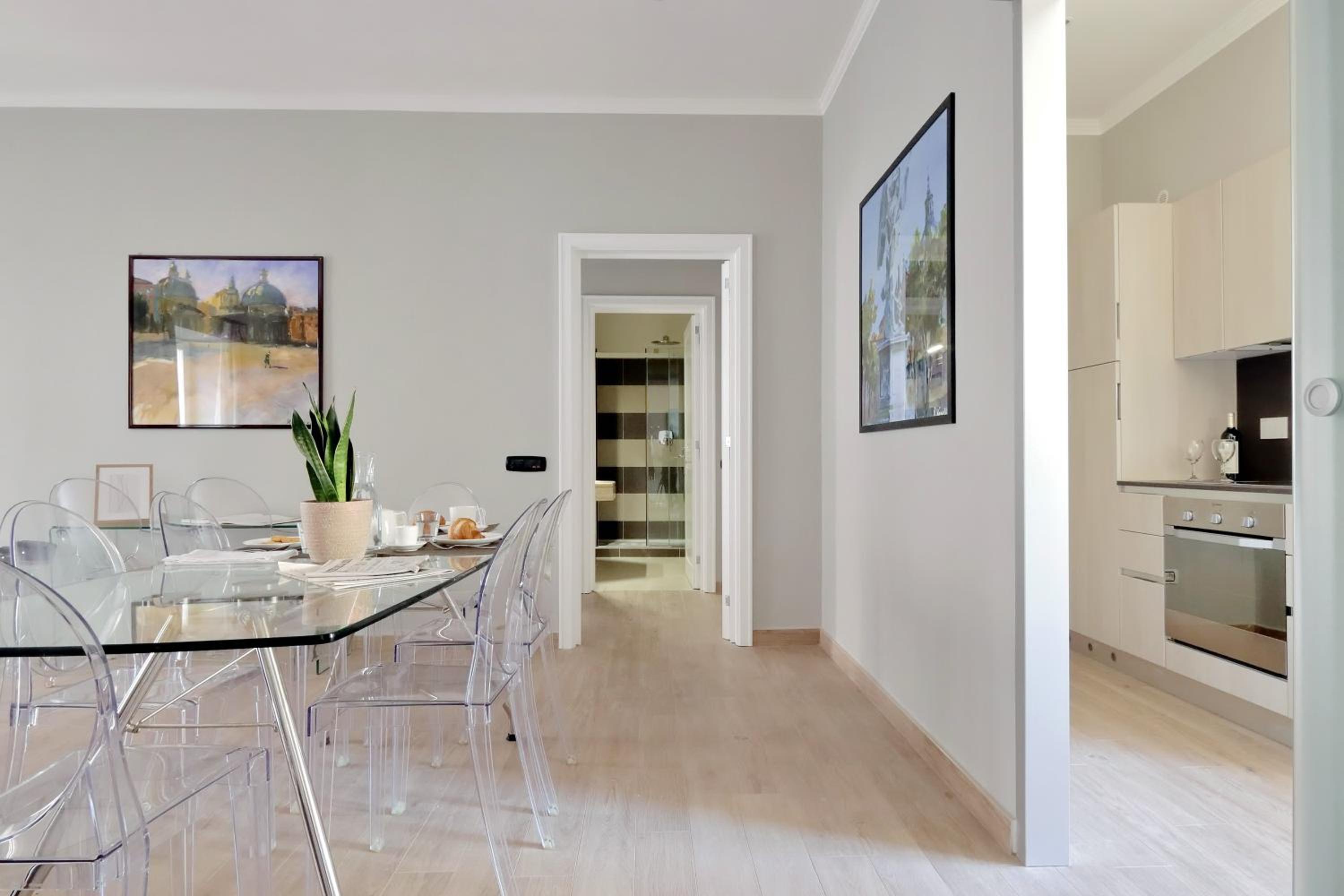 One-Bedroom Apartment with Terrace photo 2