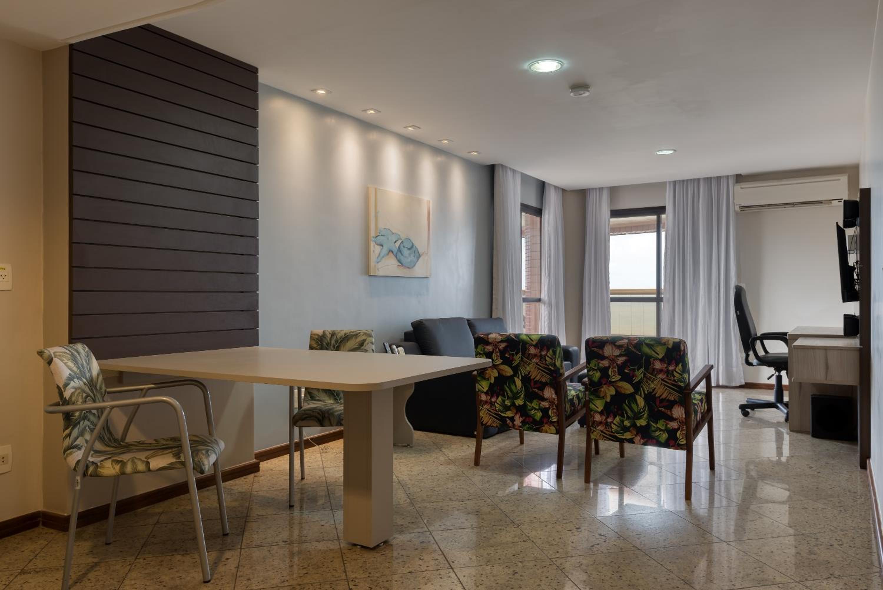 Family Suite with Sea View - Photo 3