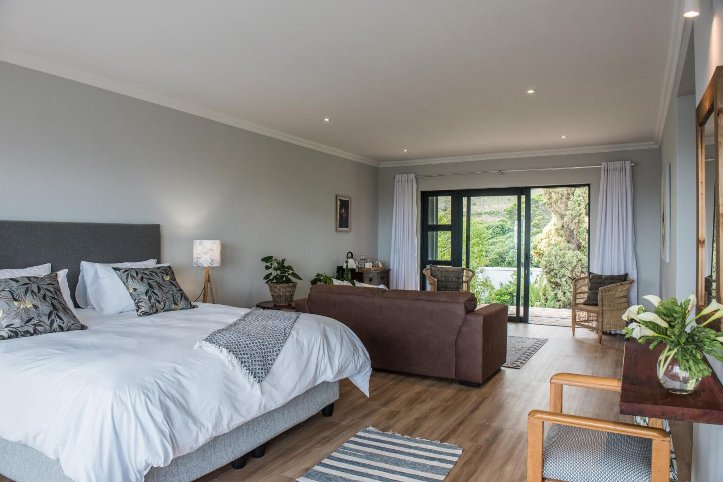 Double Room (No Hot Tub) - Photo 1