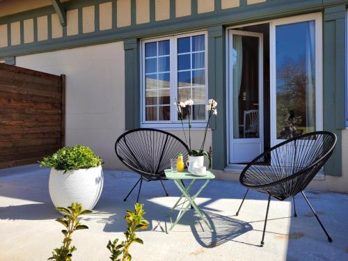 Triple Room with Terrace photo 2