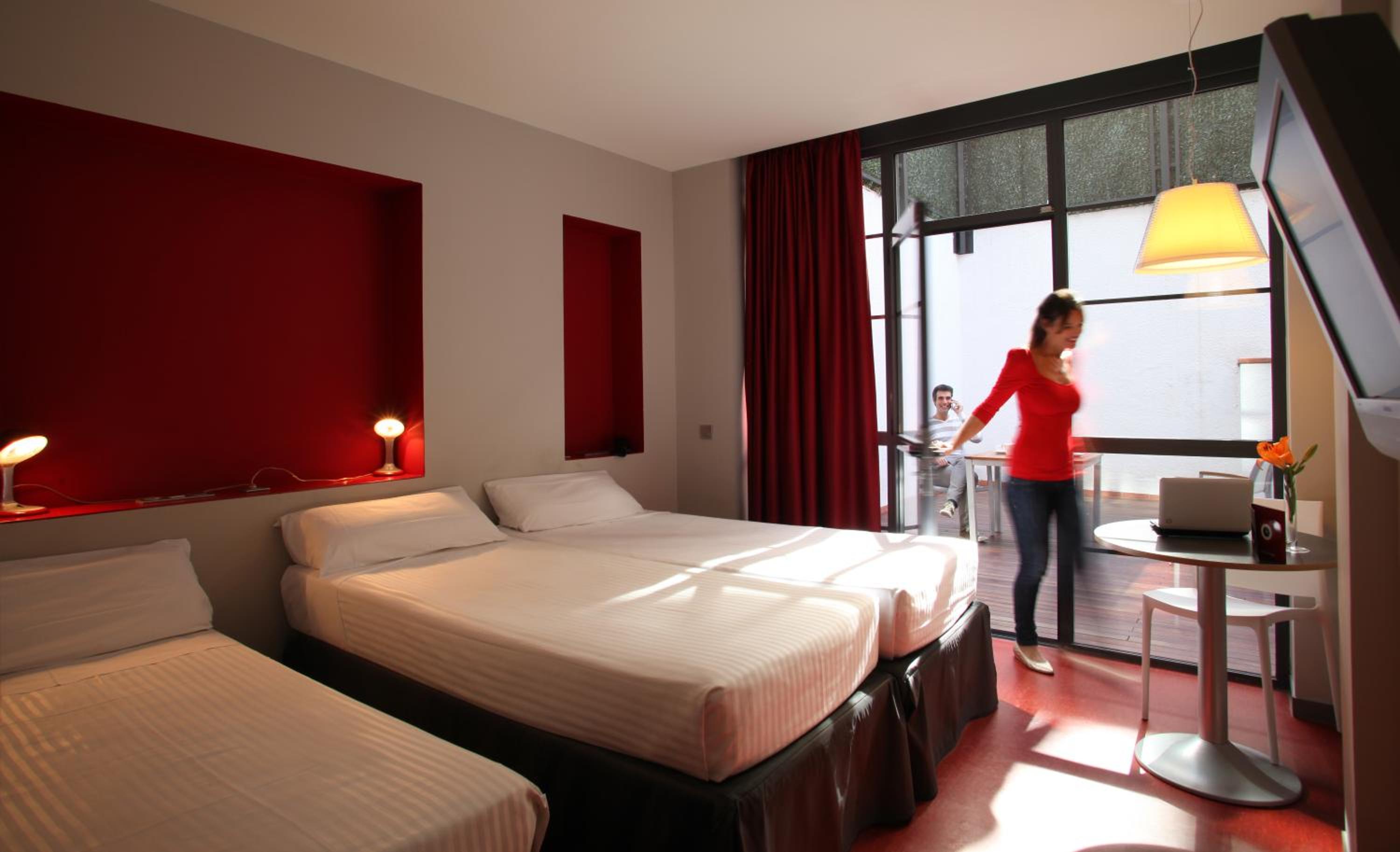 Twin Room with Extra Bed photo 2