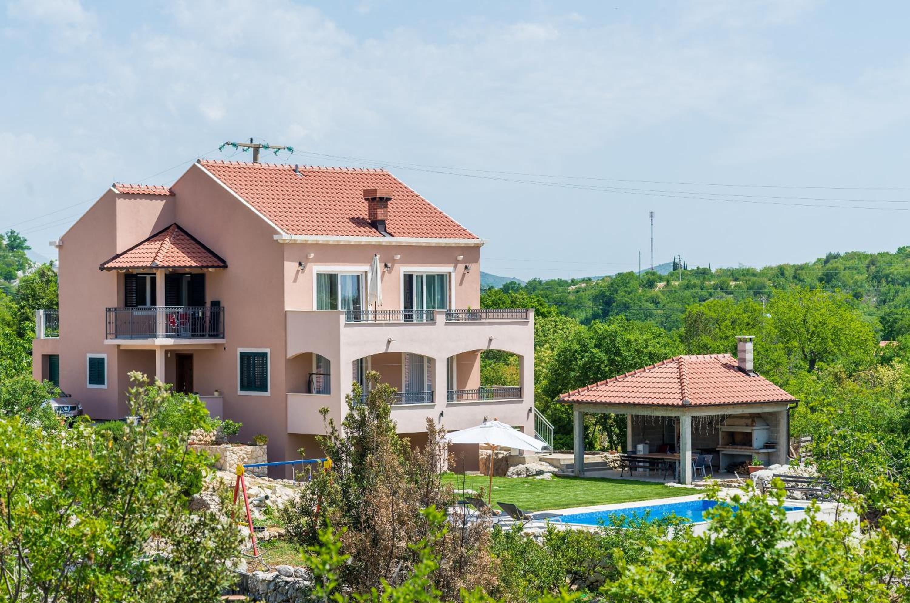 Four Bedroom Villa with Terrace and Swimming Pool photo 2