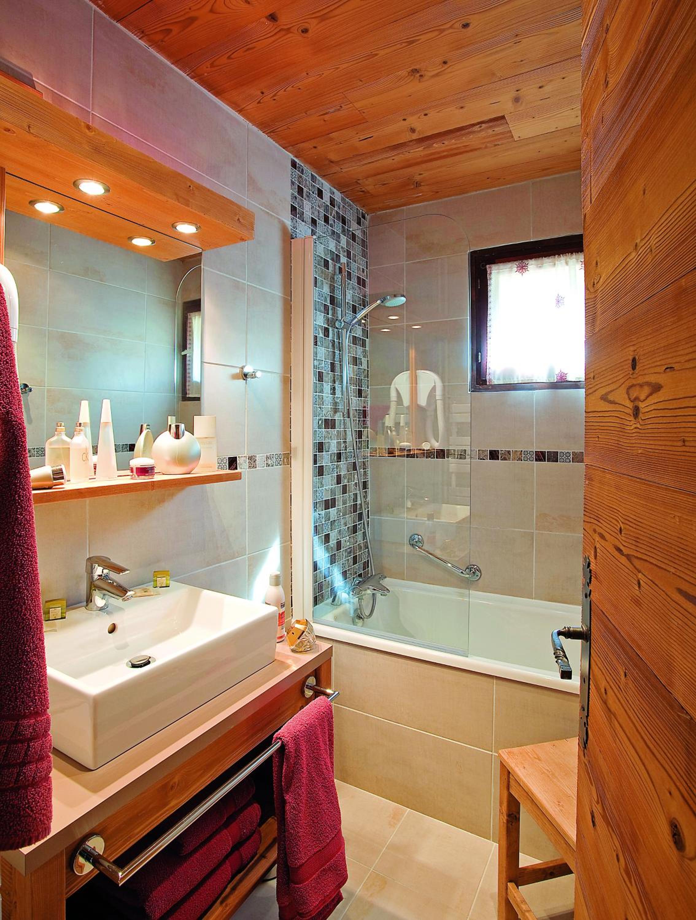 Double Room with Shower - Photo 3