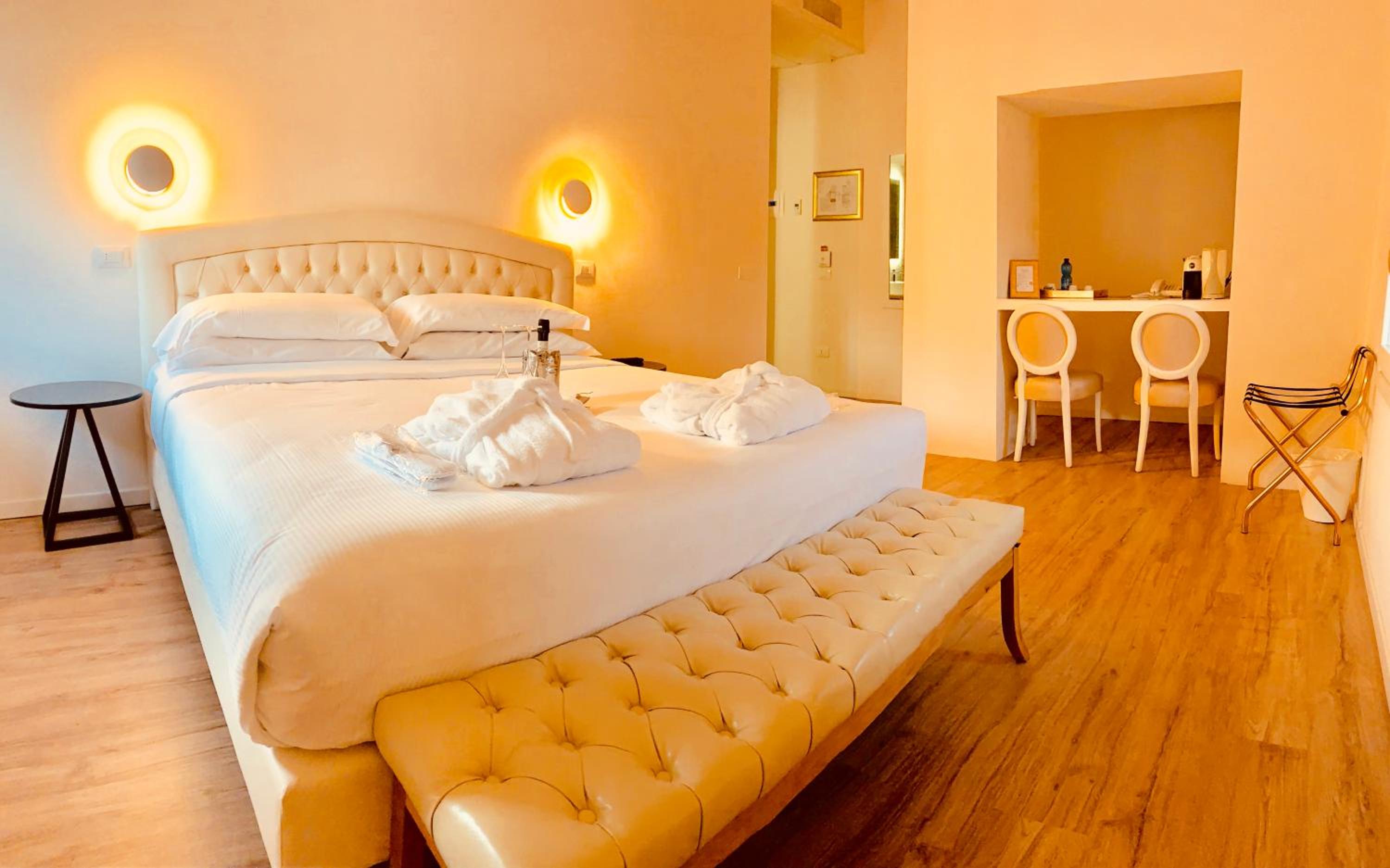 Deluxe Junior Suite with Spa Access - Photo 1