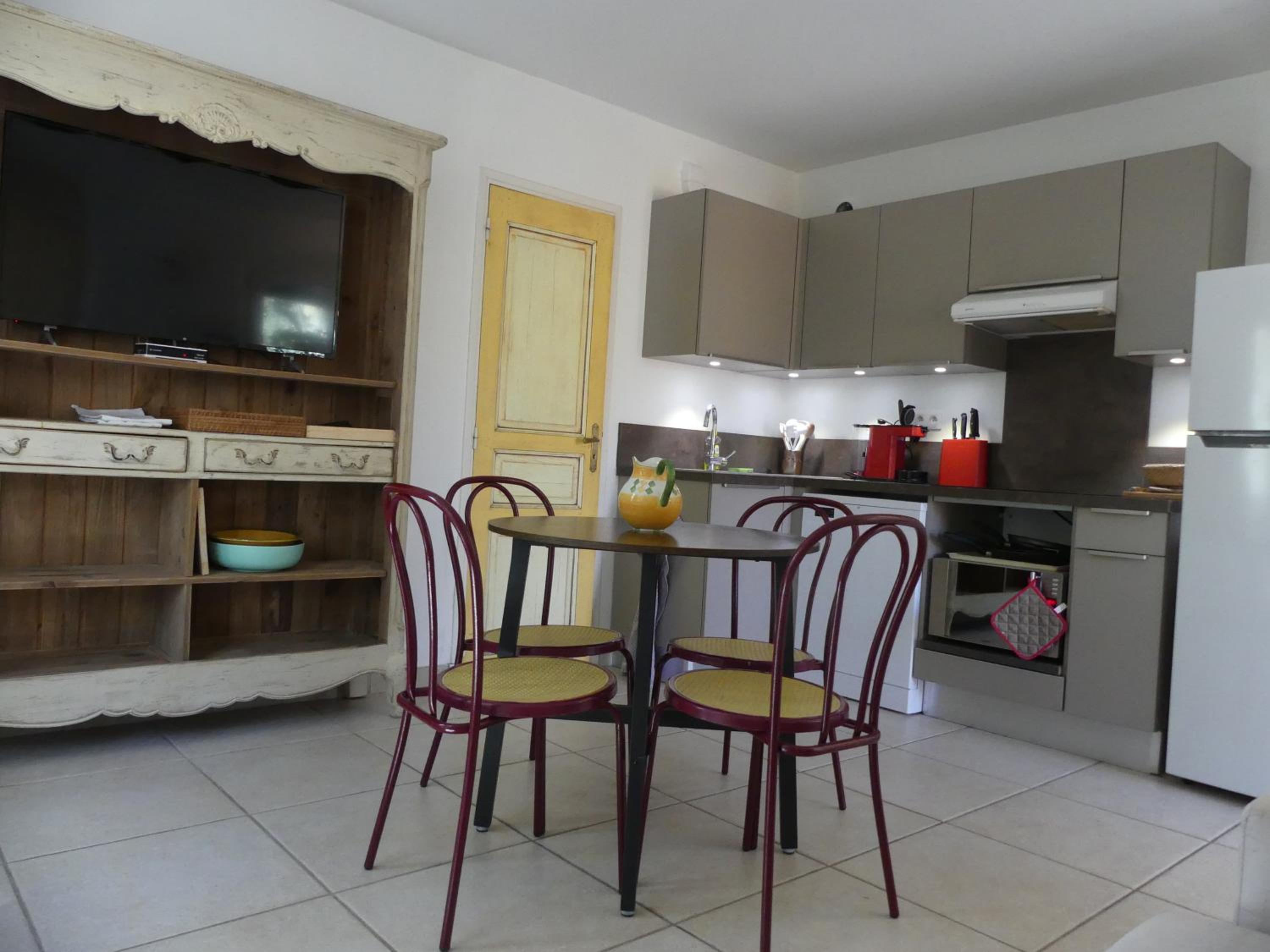 Double or Twin Room with Garden View photo 2