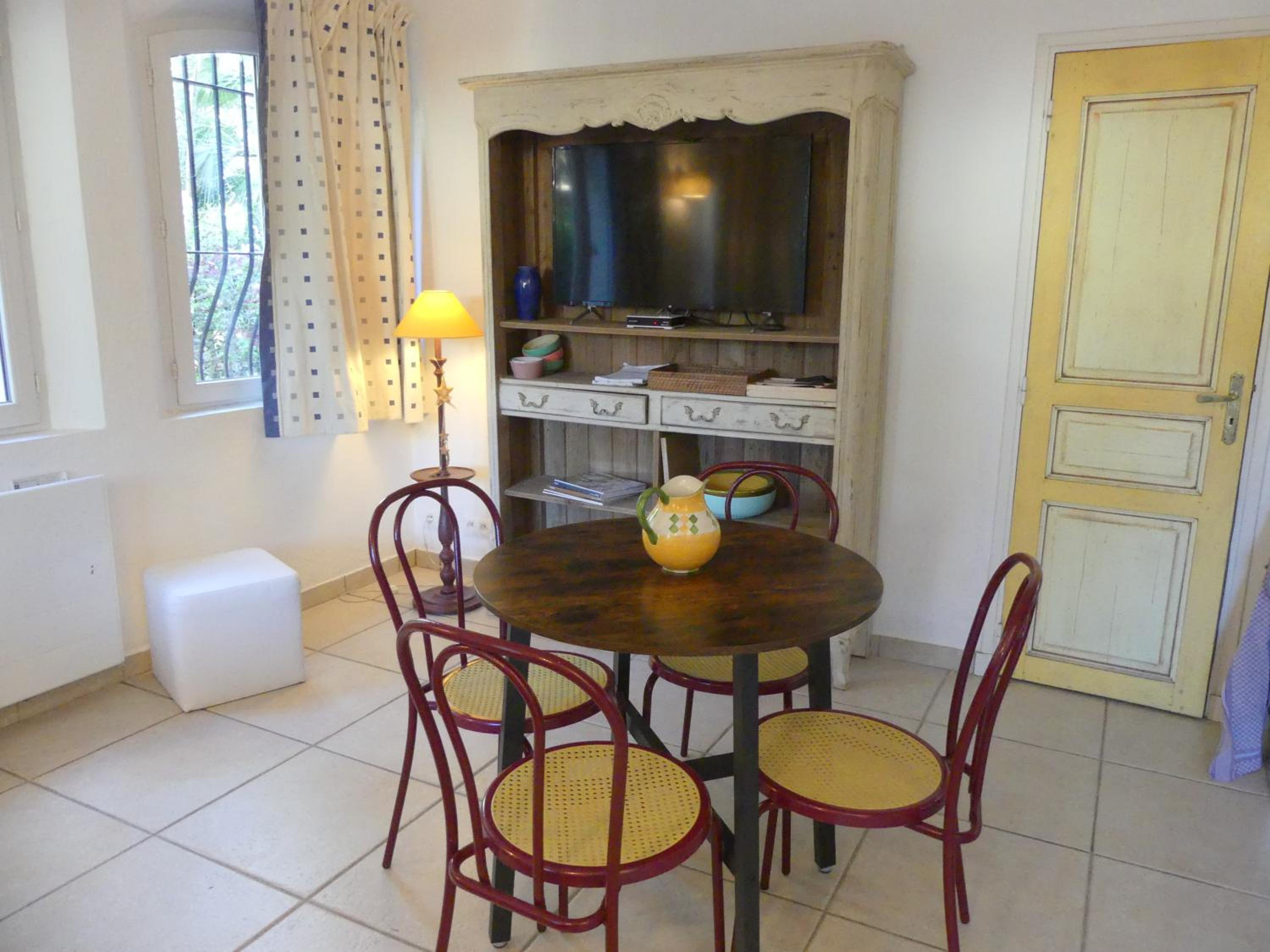 Double or Twin Room with Garden View photo 3