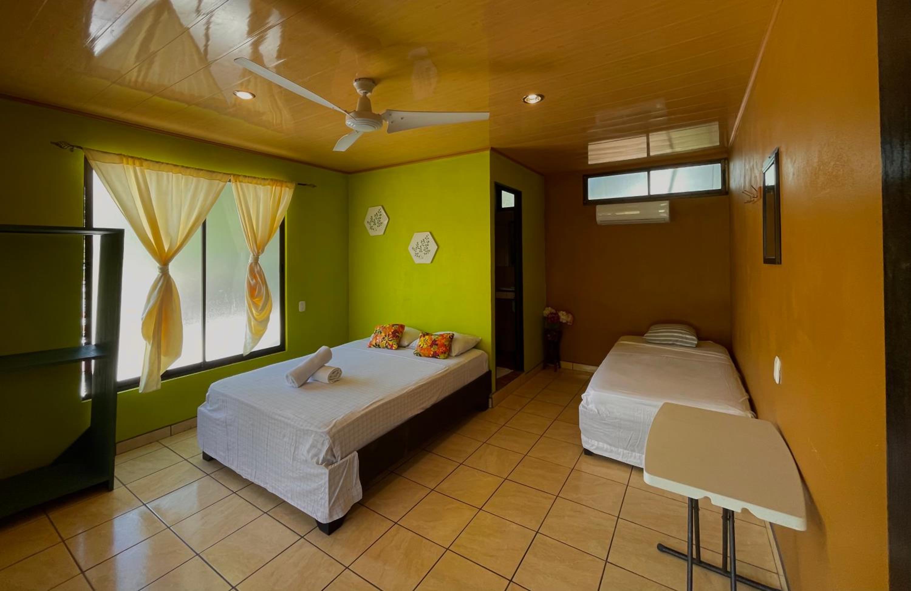 Double Room with A/C photo 3