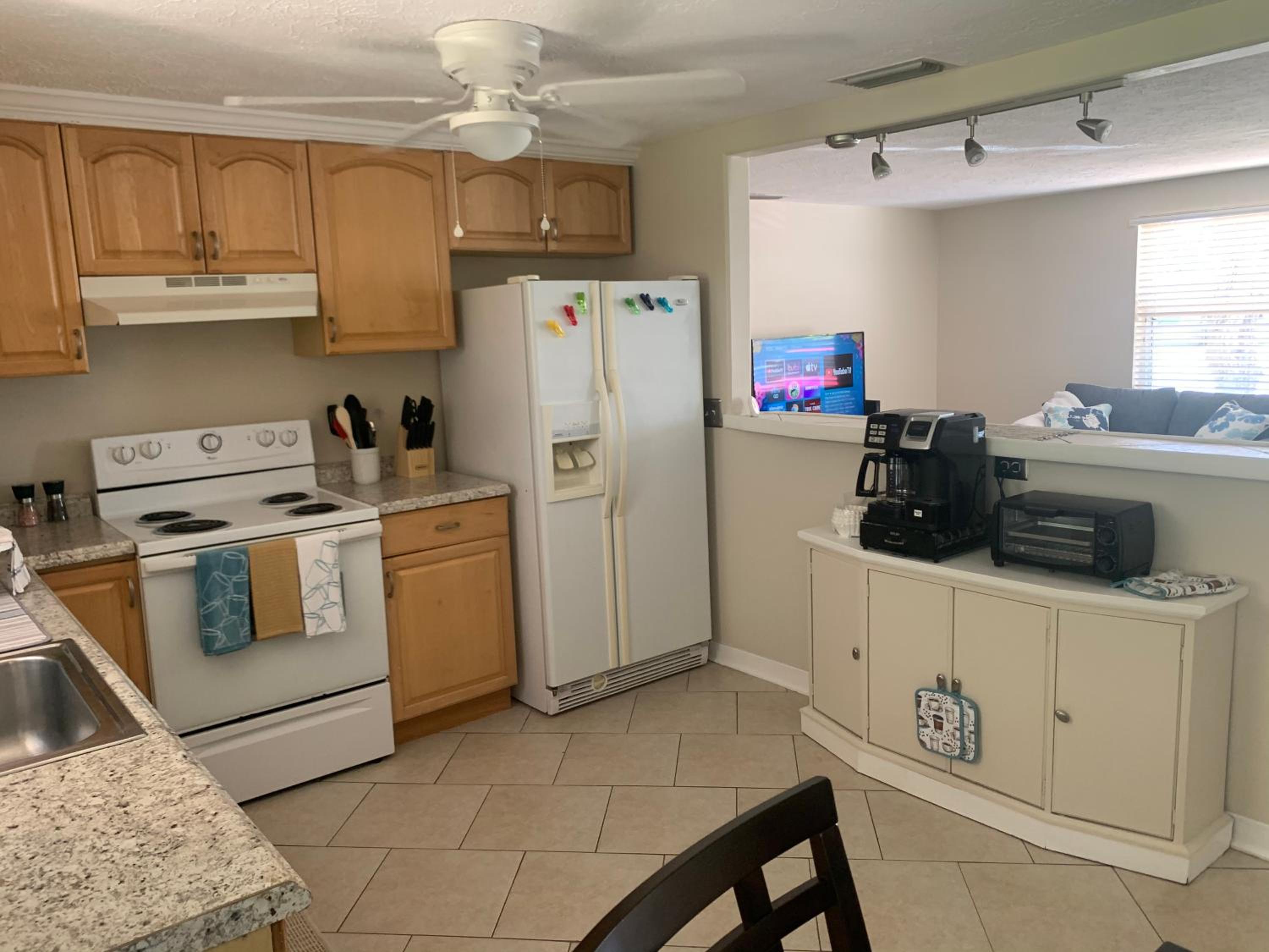 Three-Bedroom House - Photo 10