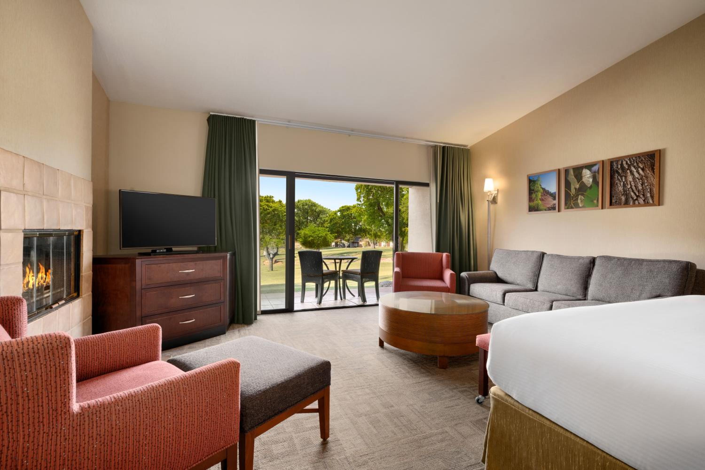 Premium King Room