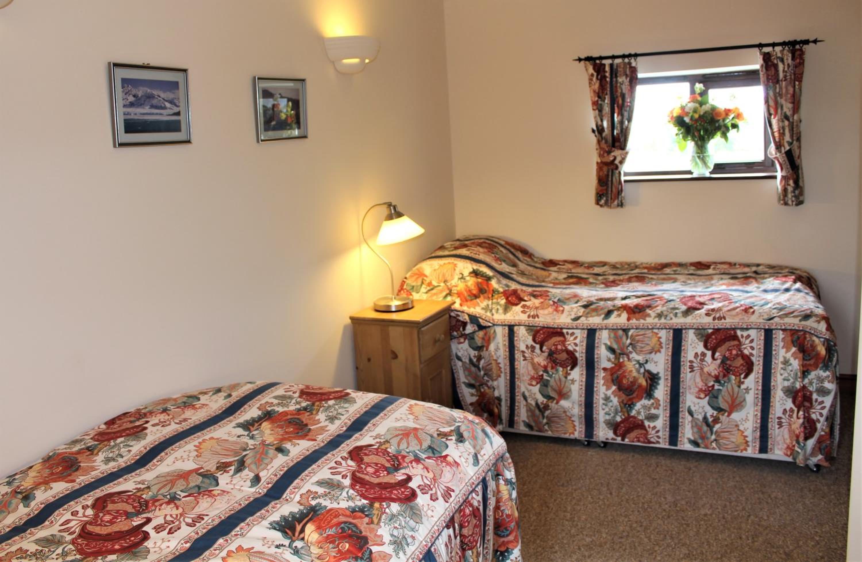 Two-Bedroom Apartment - Pets allowed - Photo 3