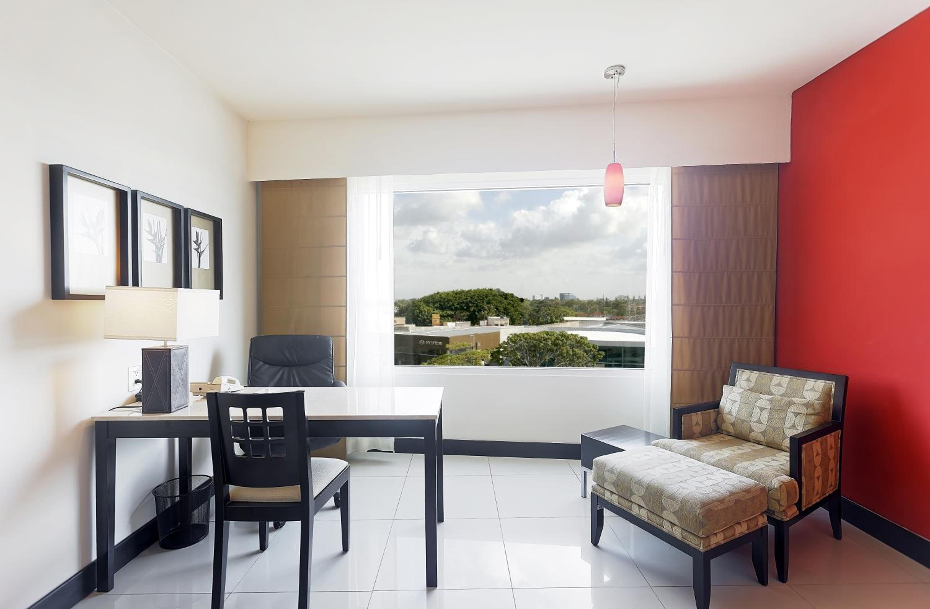 Standard King Room - Photo 1