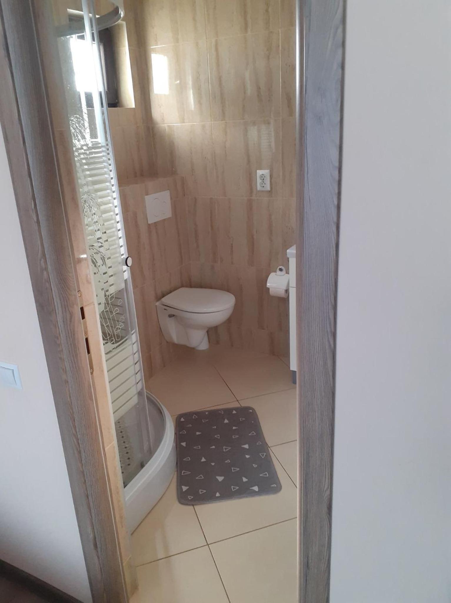 Double Room - Photo 17
