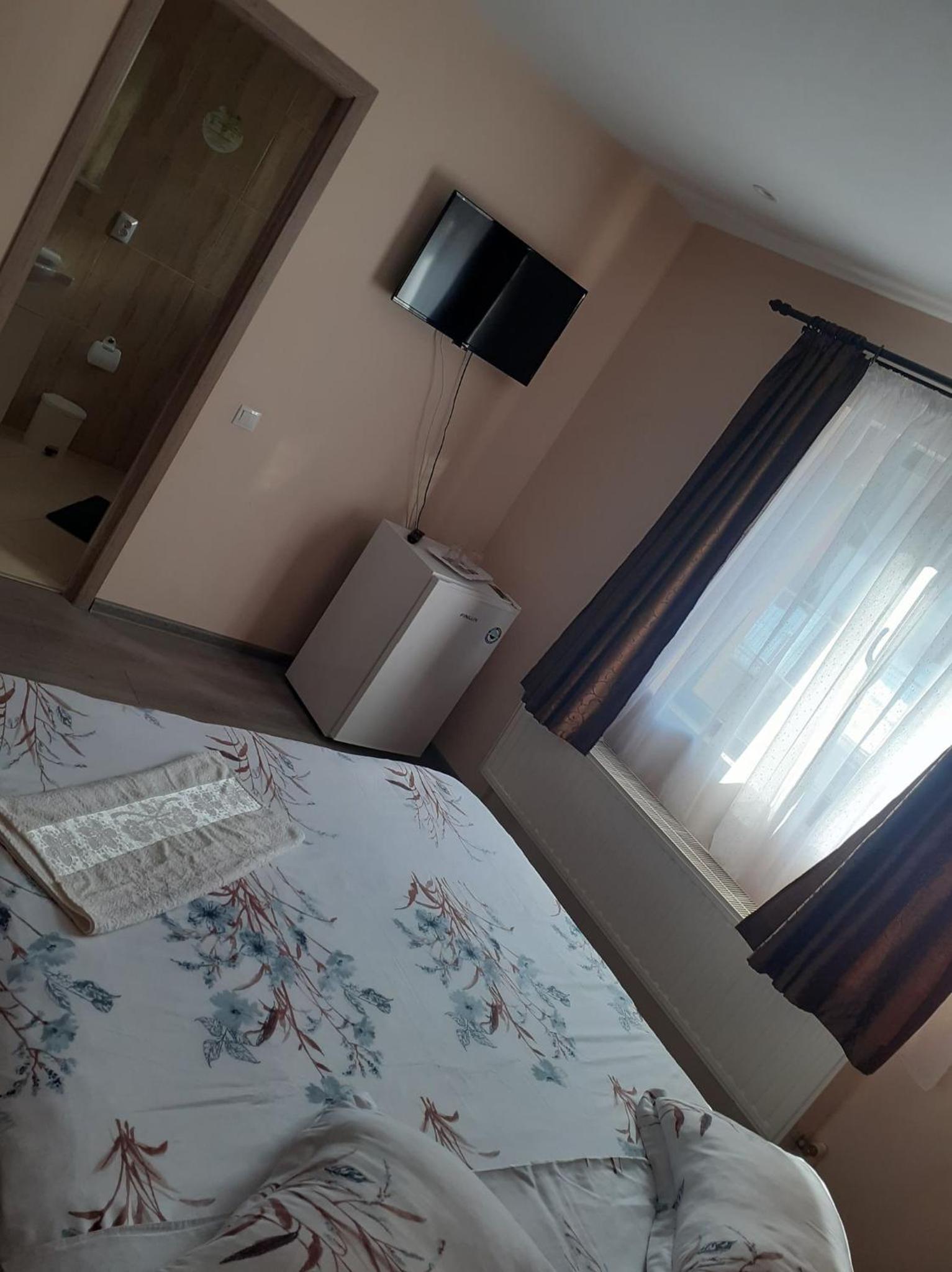 Double Room - Photo 1