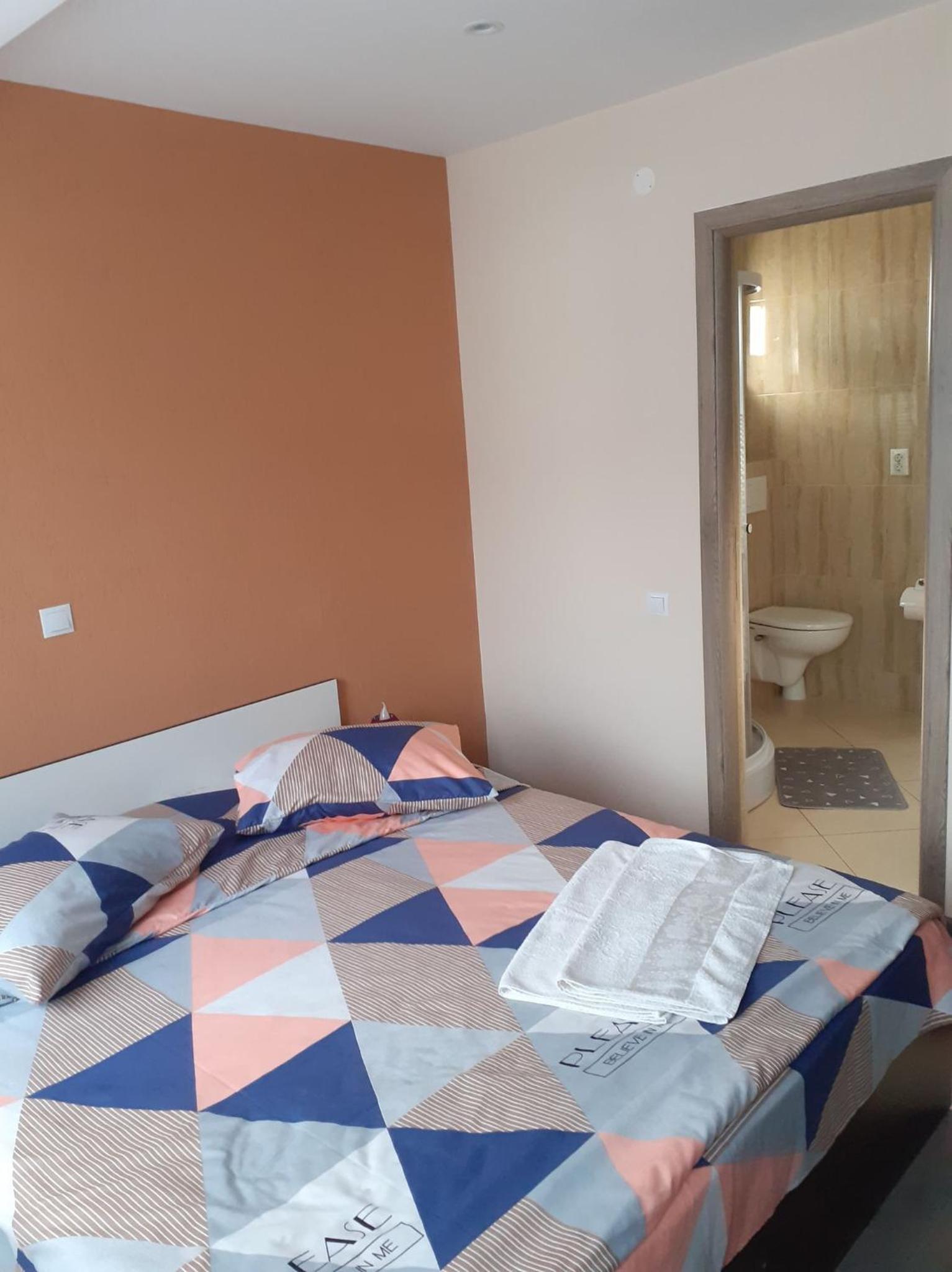 Comfort Triple Room with Shower - Photo 8