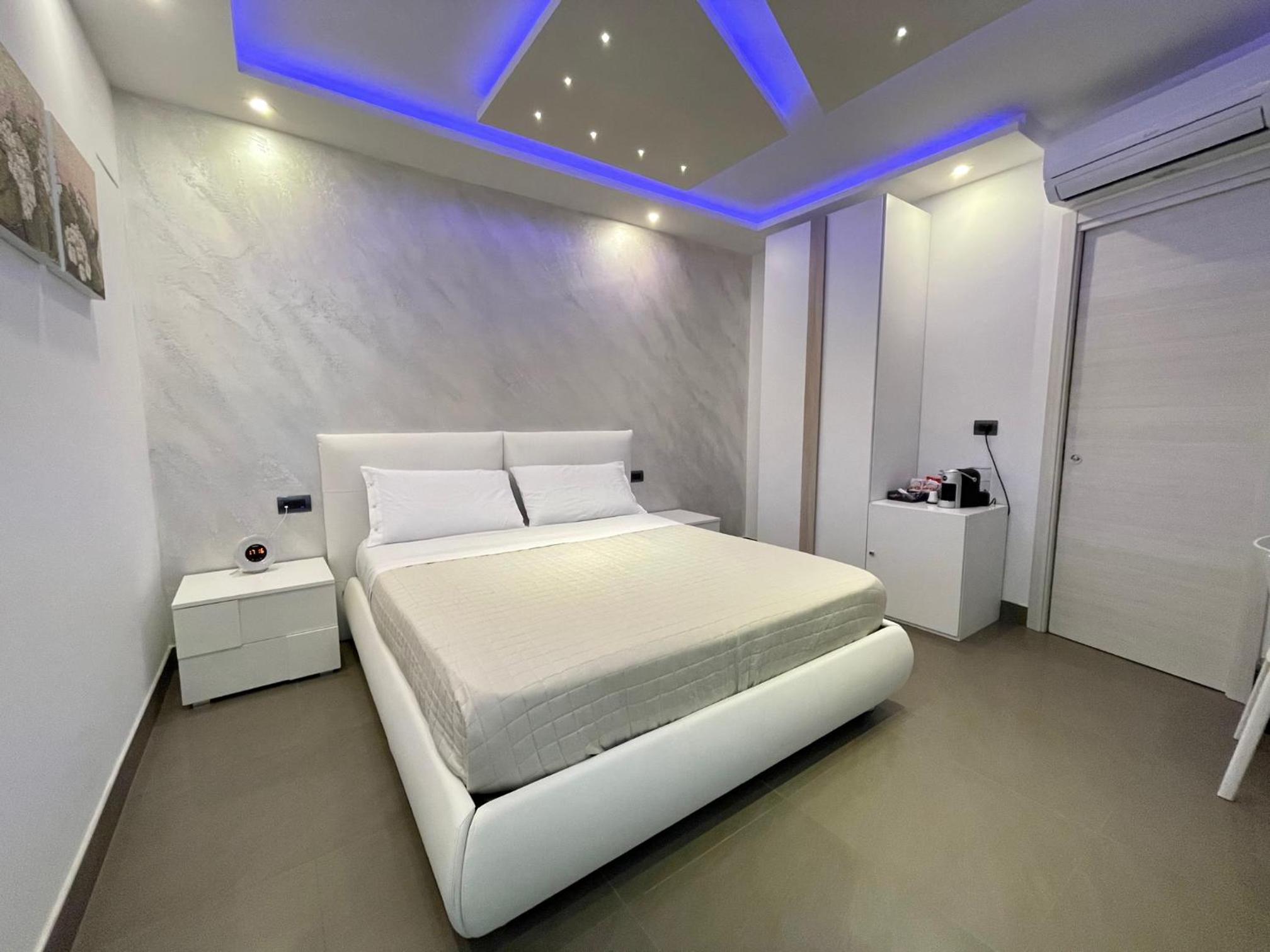 Deluxe Double Room with Shower