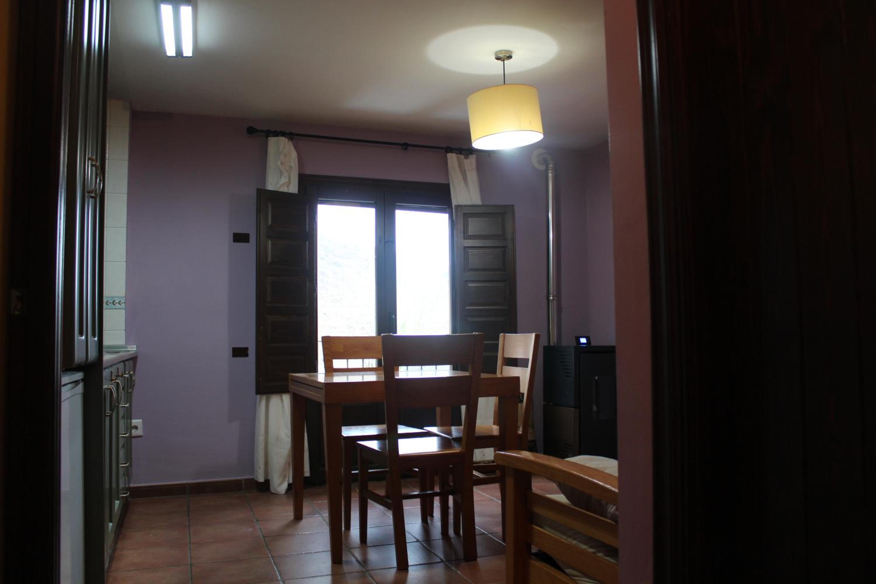 One-Bedroom Apartment with Mountain View photo 3