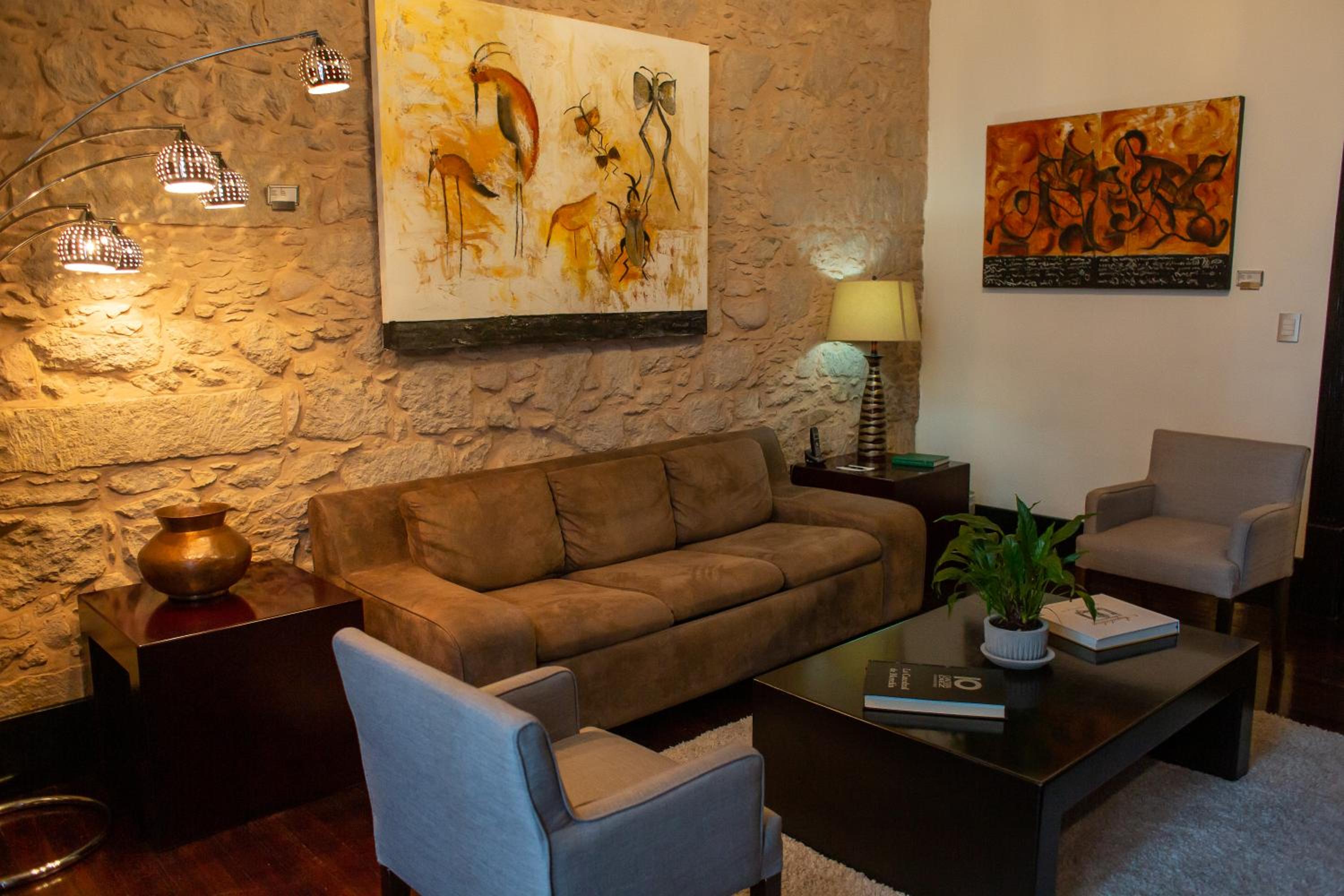 Suite with Balcony - Photo 7