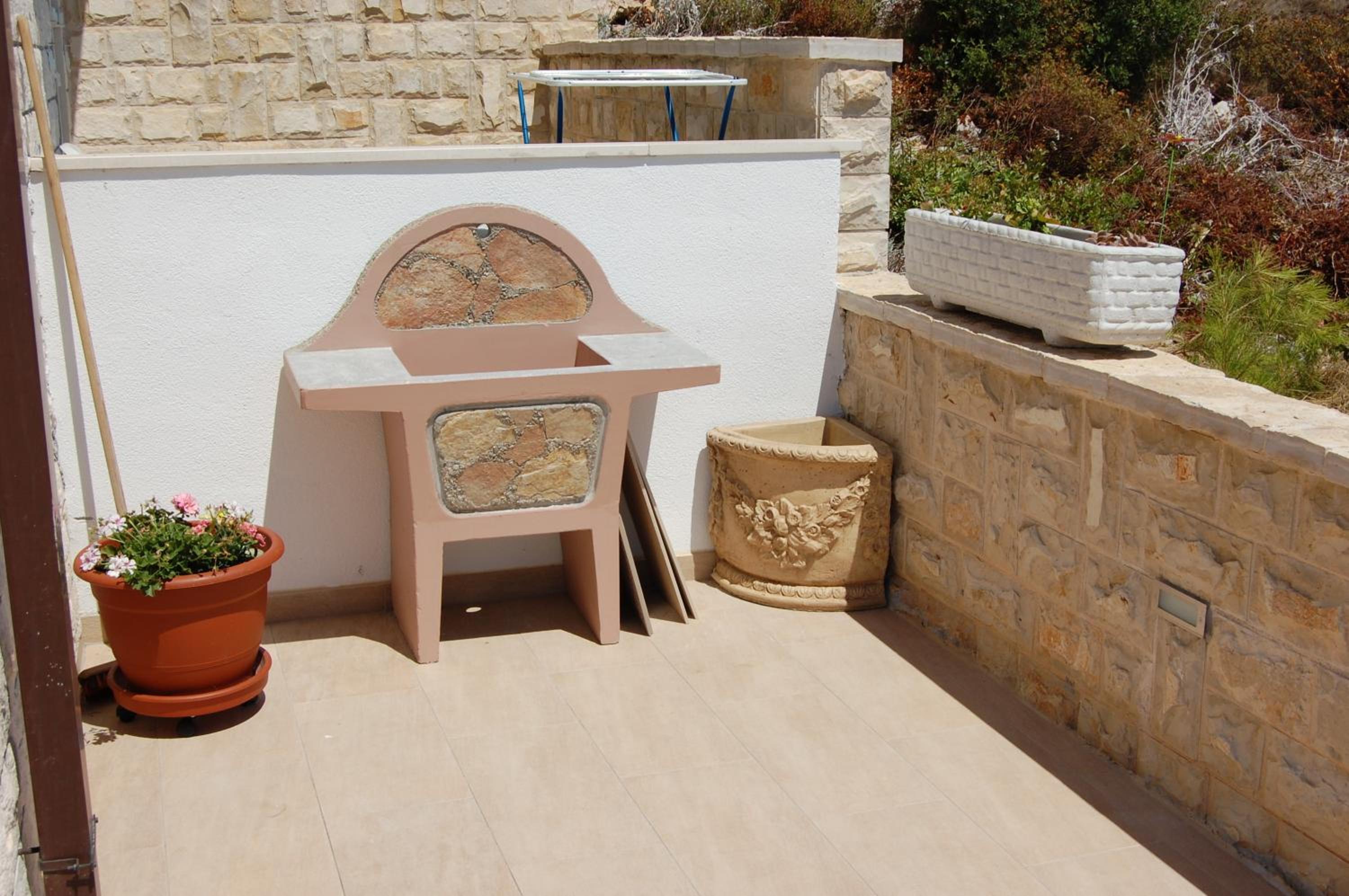 Two-Bedroom Apartment with Terrace and Sea View - Photo 7