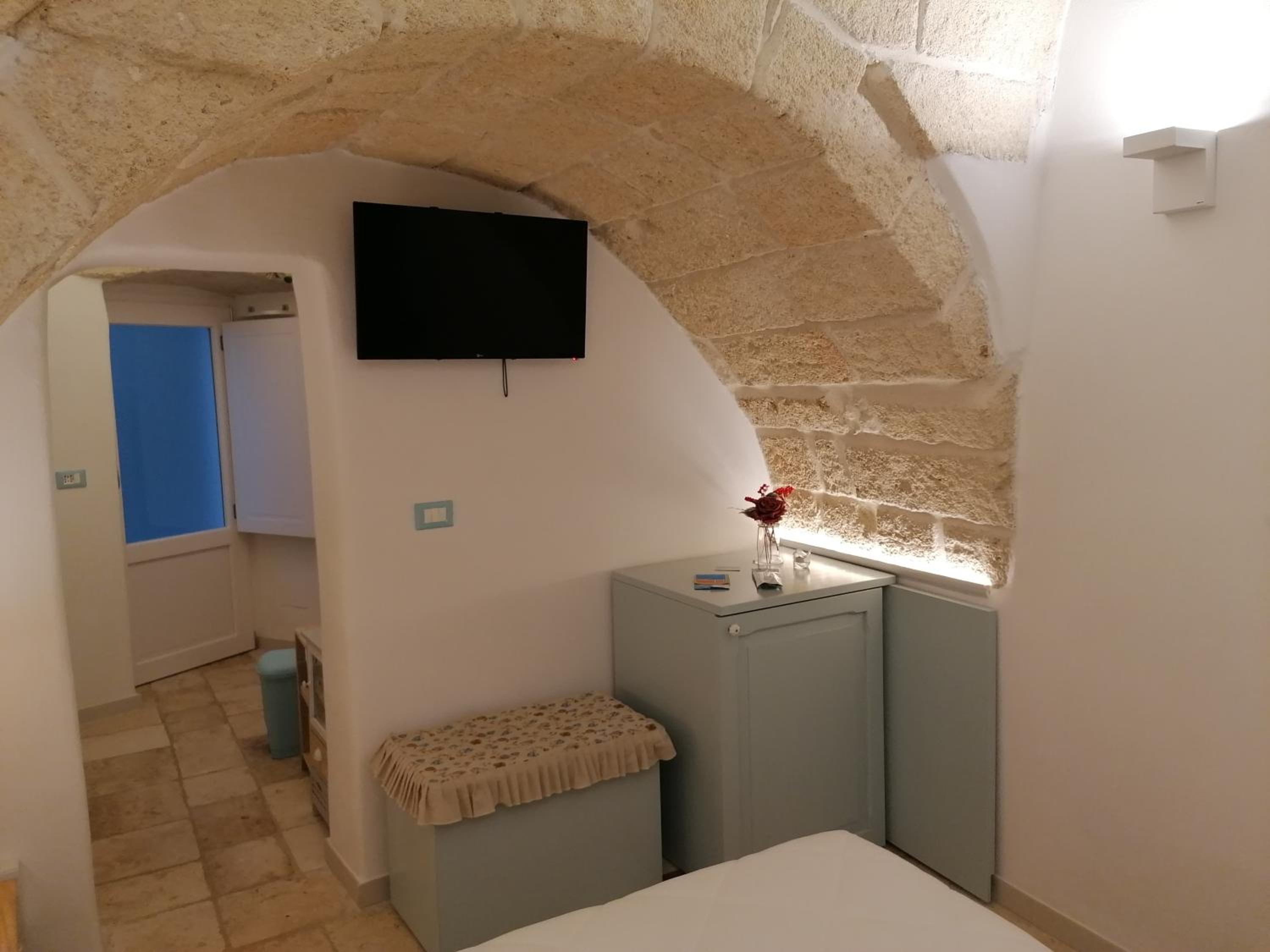 Double Room with Private Bathroom - Photo 4
