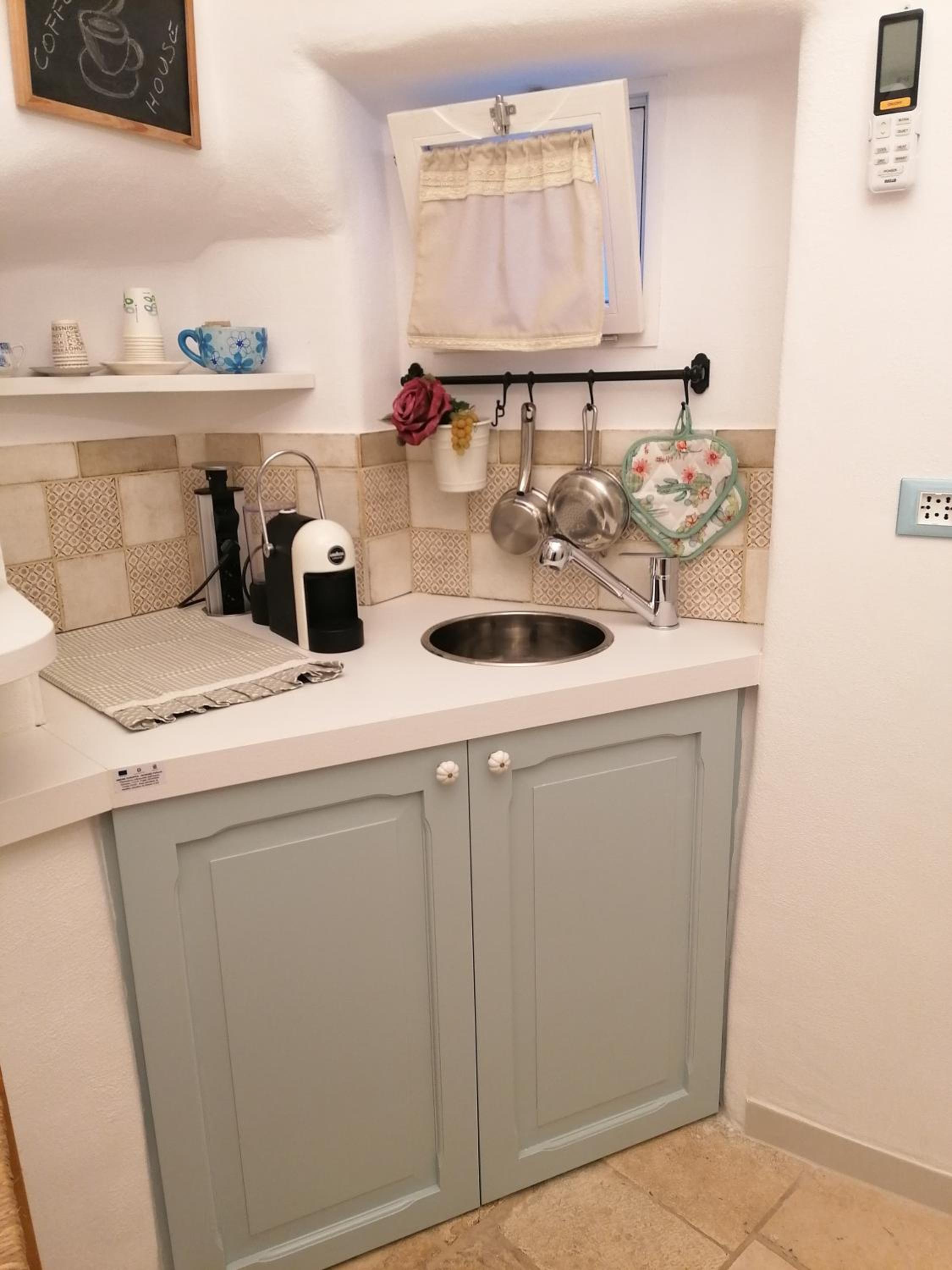 Double Room with Private Bathroom - Photo 7