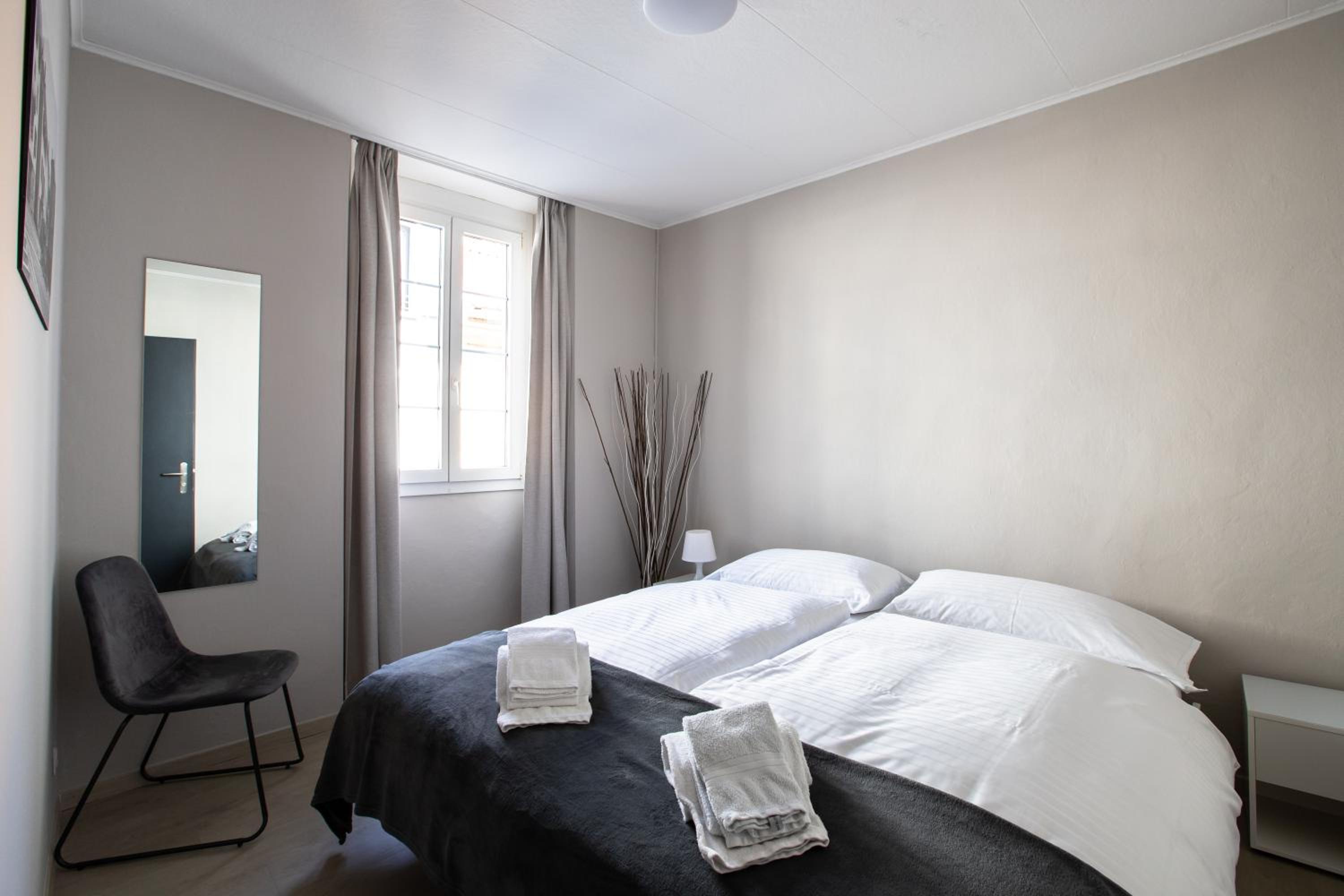 Twin Room - Photo 2