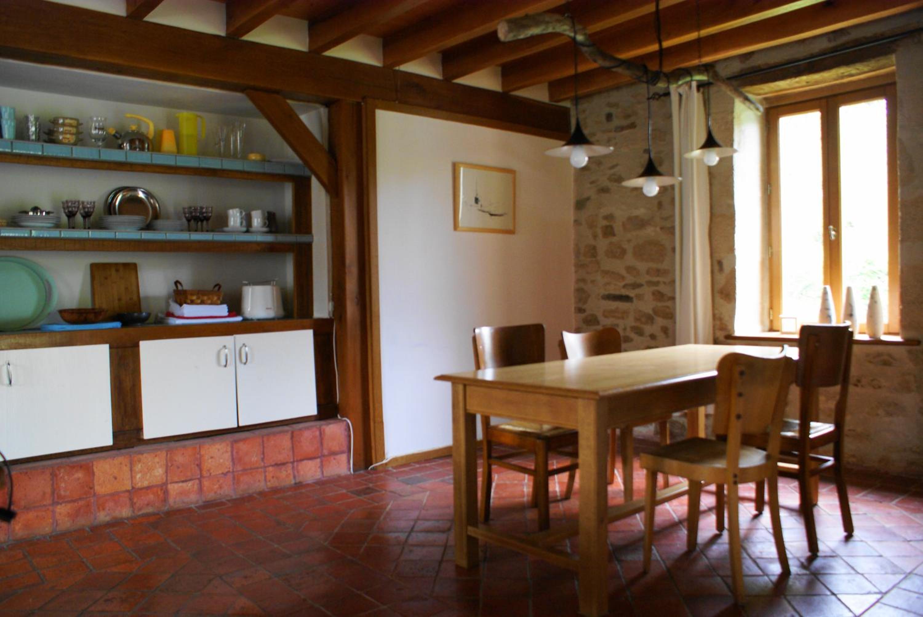 Quadruple Room with Bathroom - Photo 12