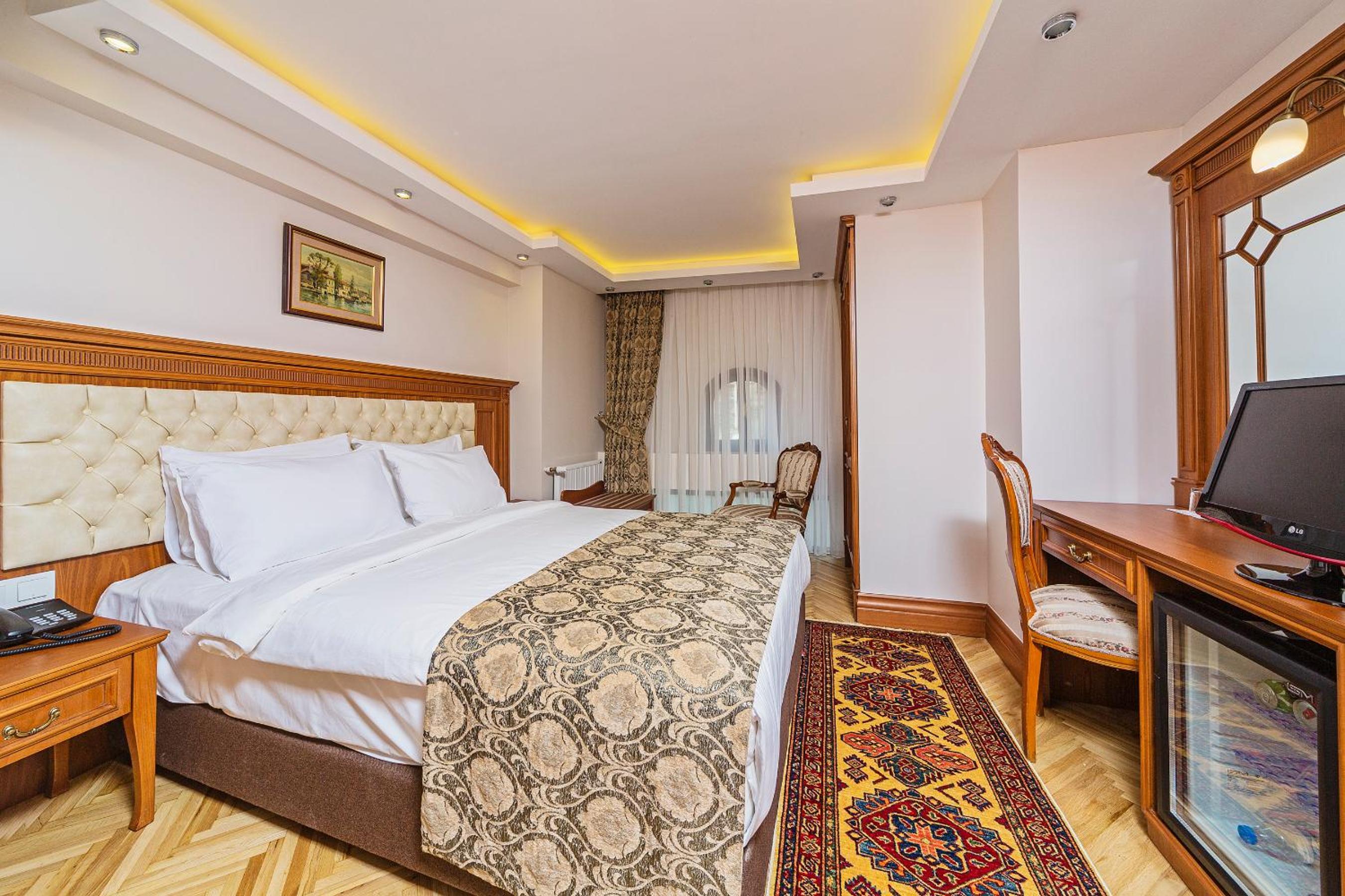 Economy Double Room photo 3