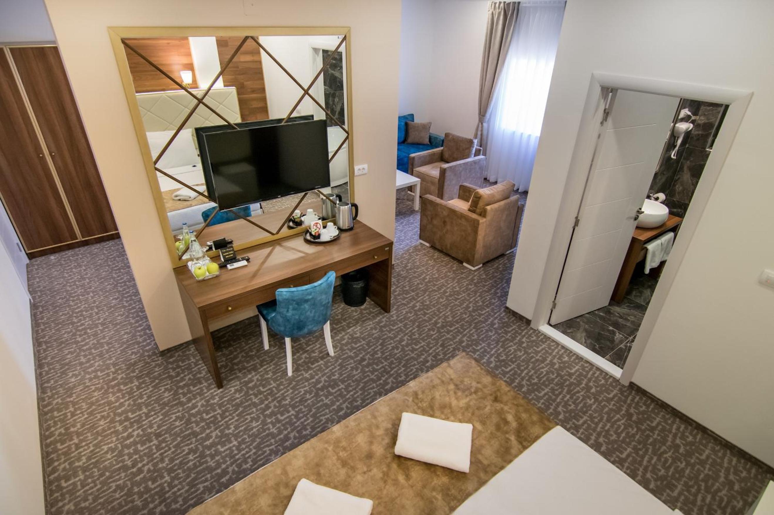 Junior Suite - Photo 18