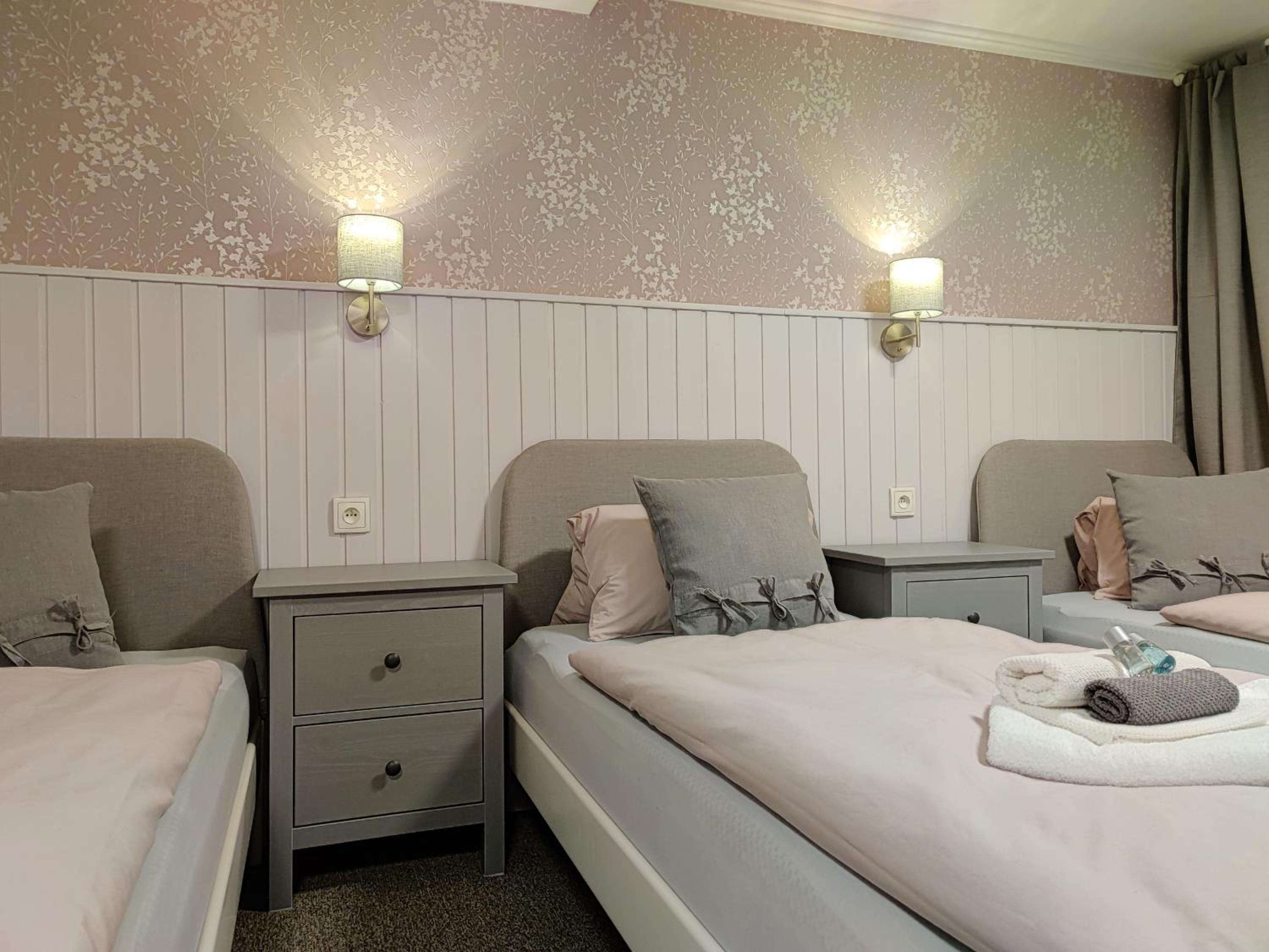 Triple Room - Photo 2