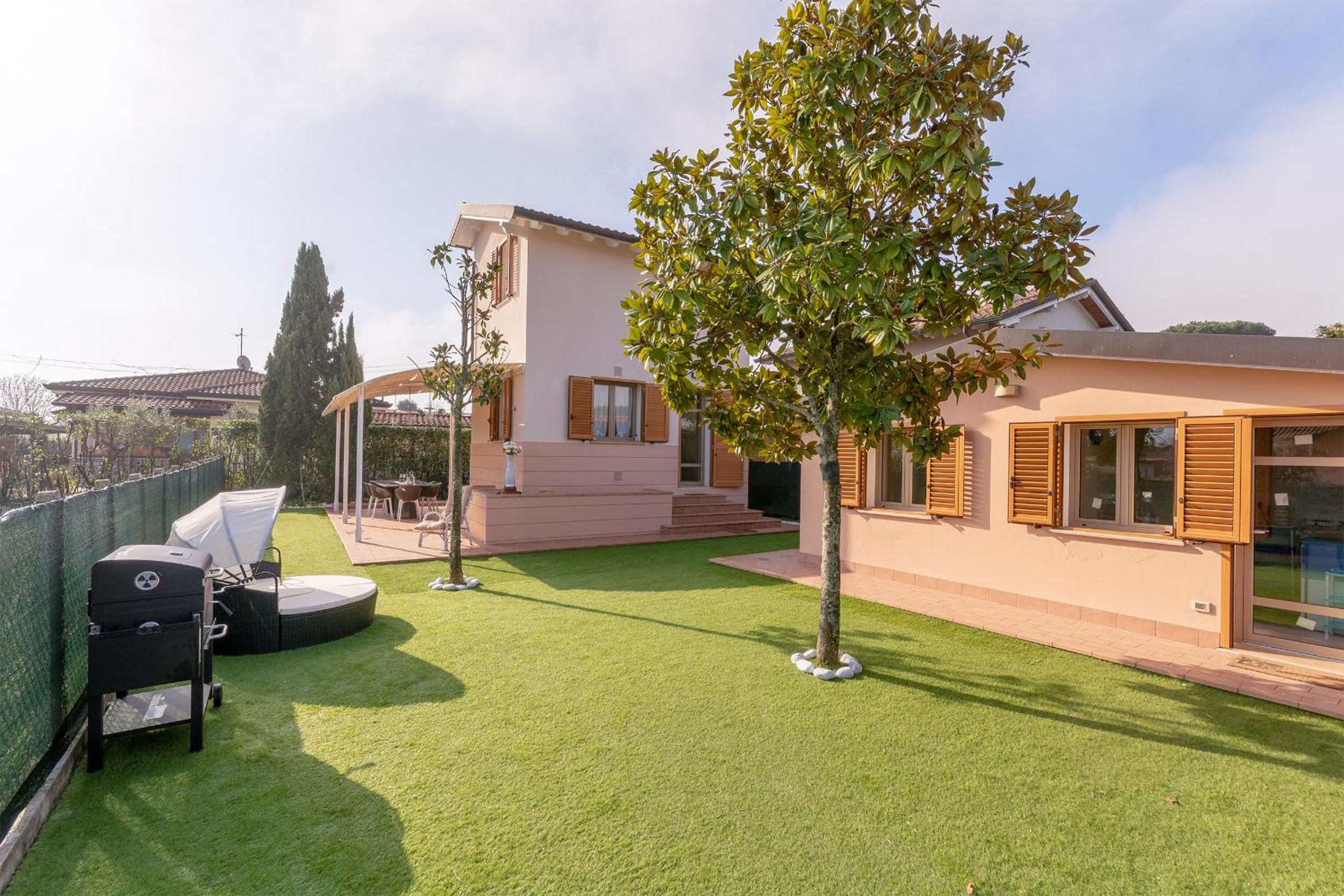 Villa photo 3