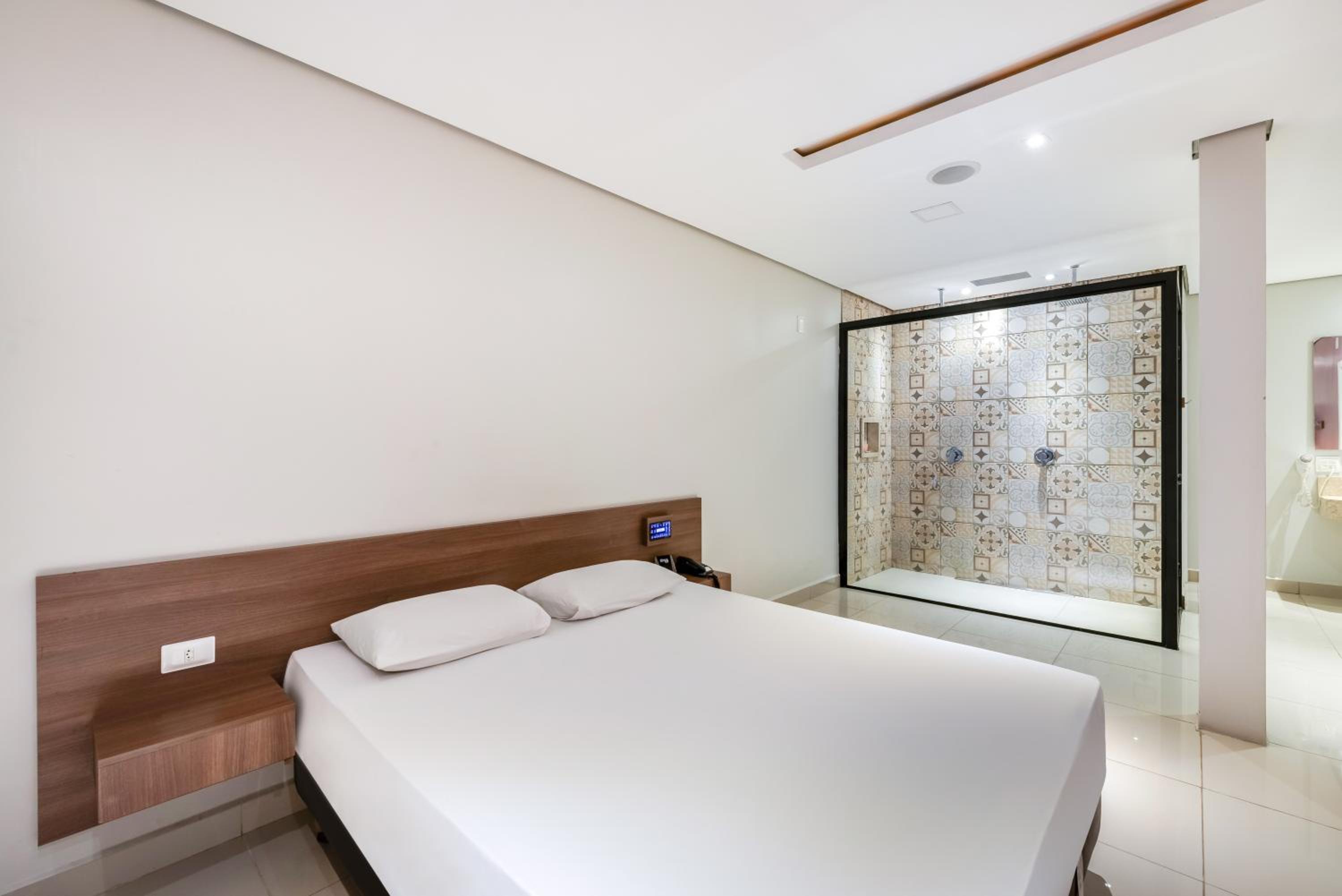 Double Room - Photo 7