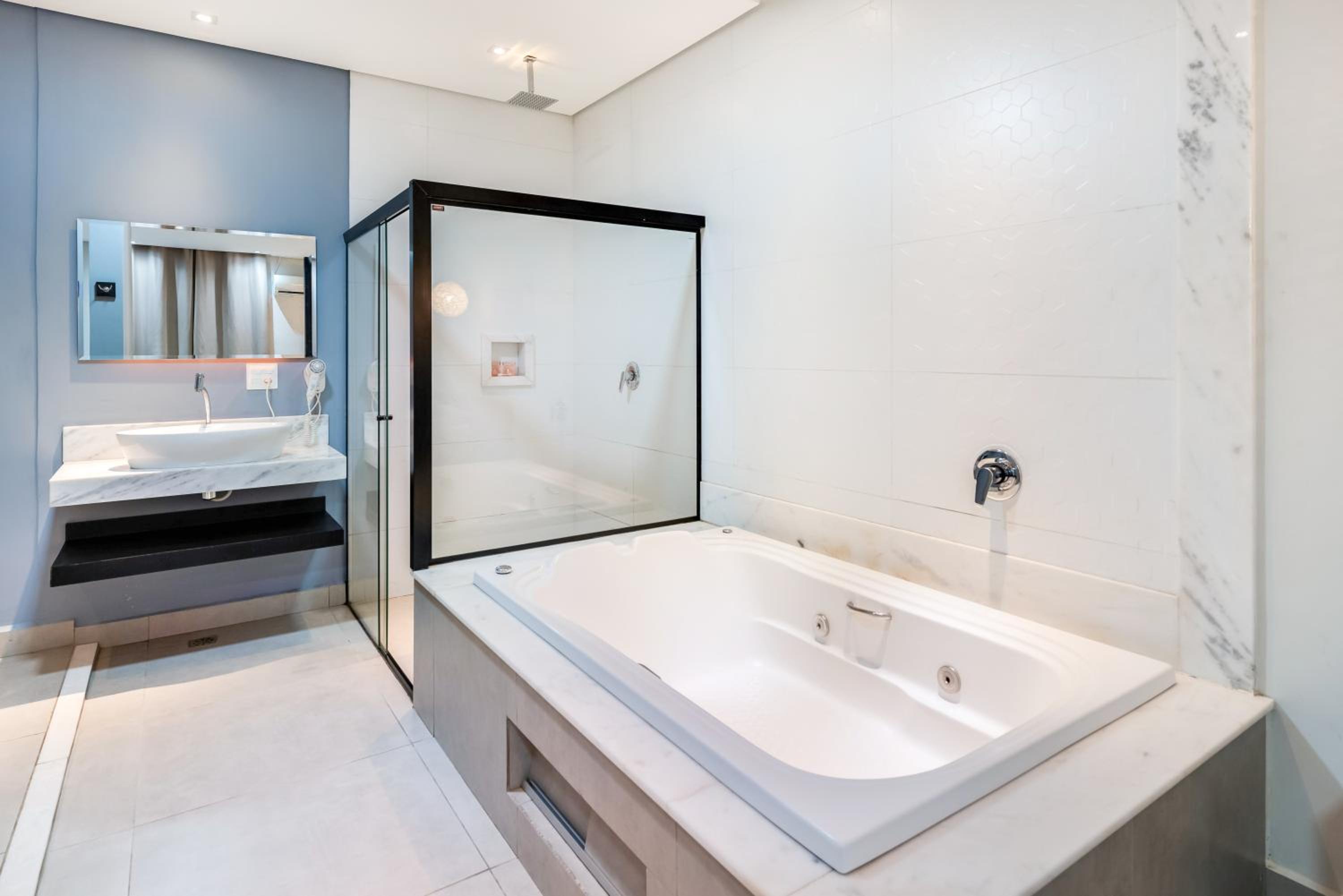 Studio with Spa Bath - Photo 3