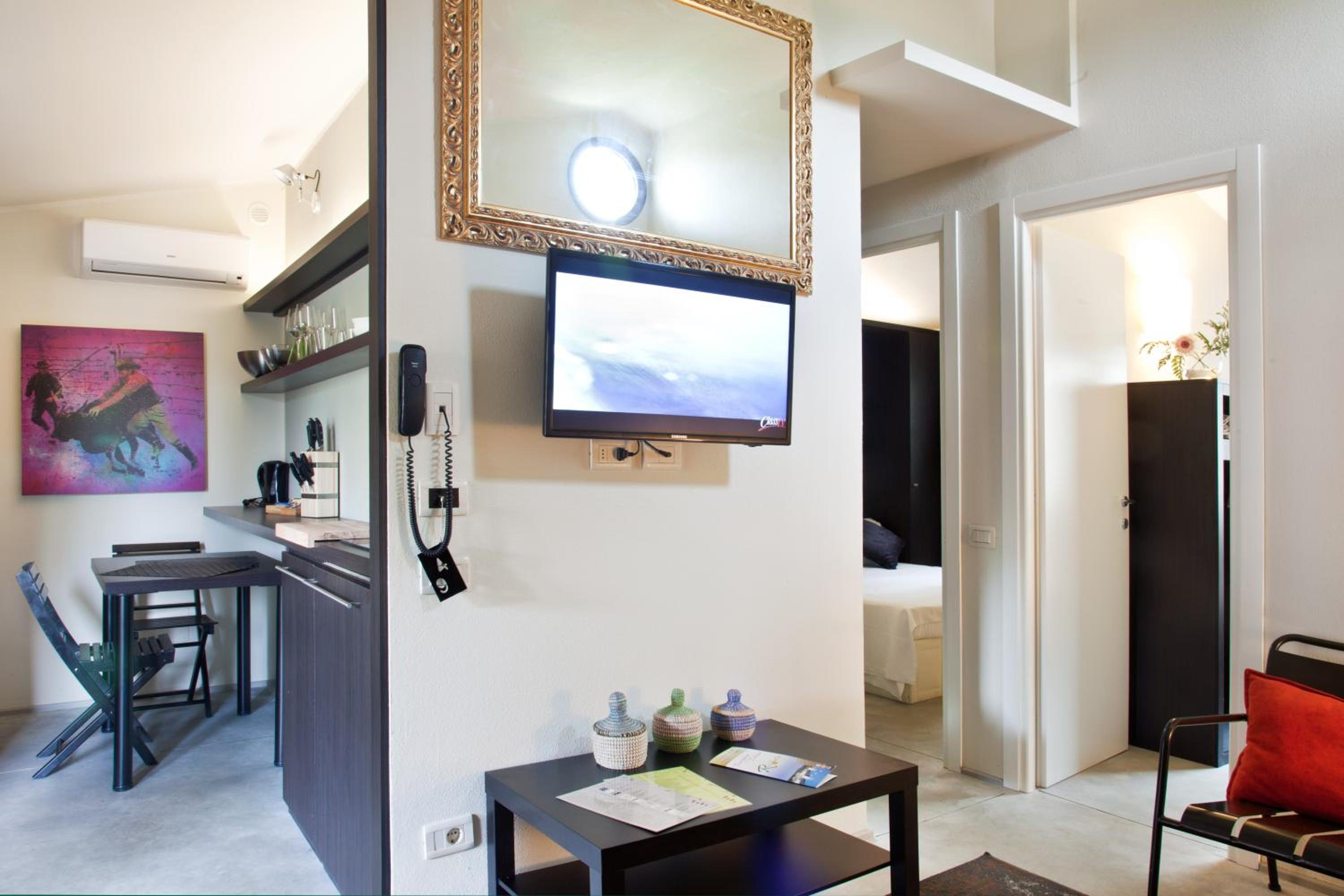 Deluxe Bungalow (6 Adults) photo 2