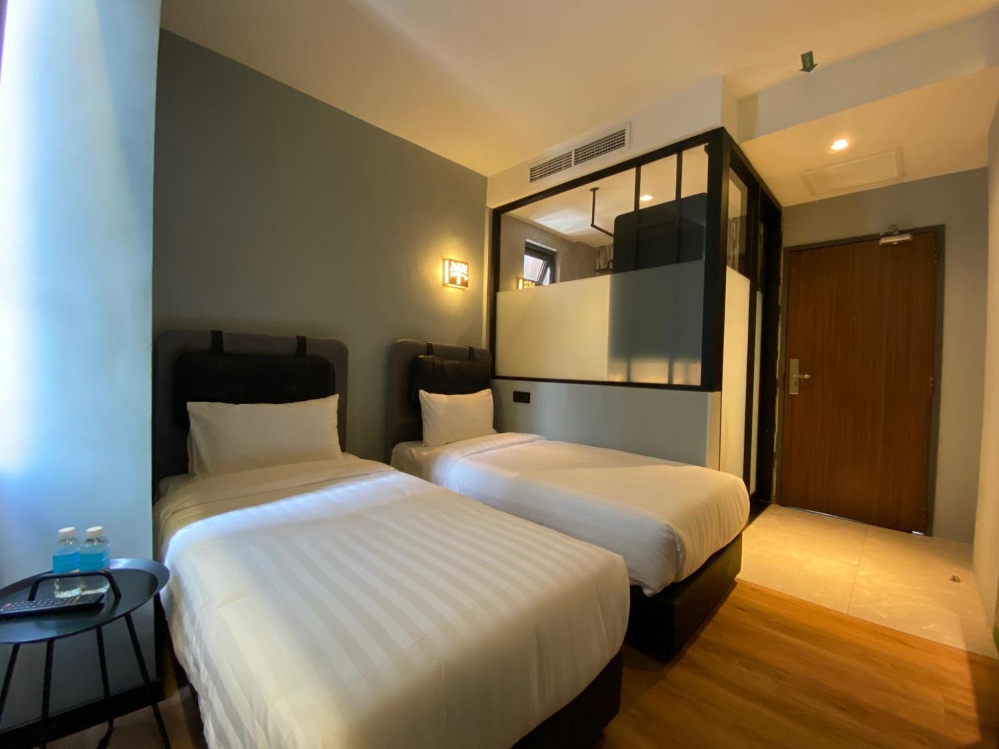 Superior Twin Room - Photo 1