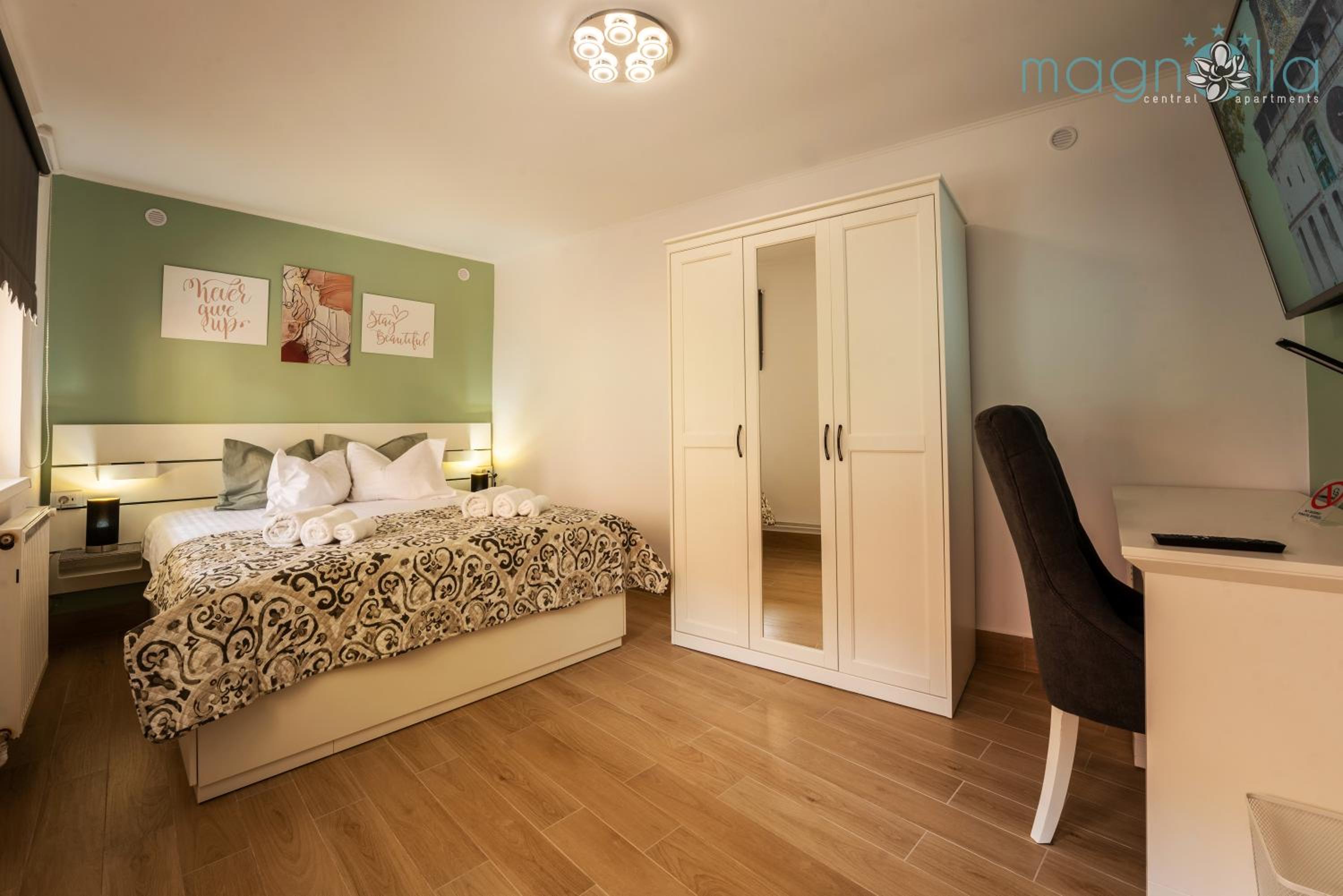 Two-Bedroom Apartment - Photo 24