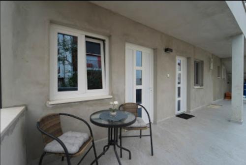 Standard Double or Twin Room with Balcony - Photo 2