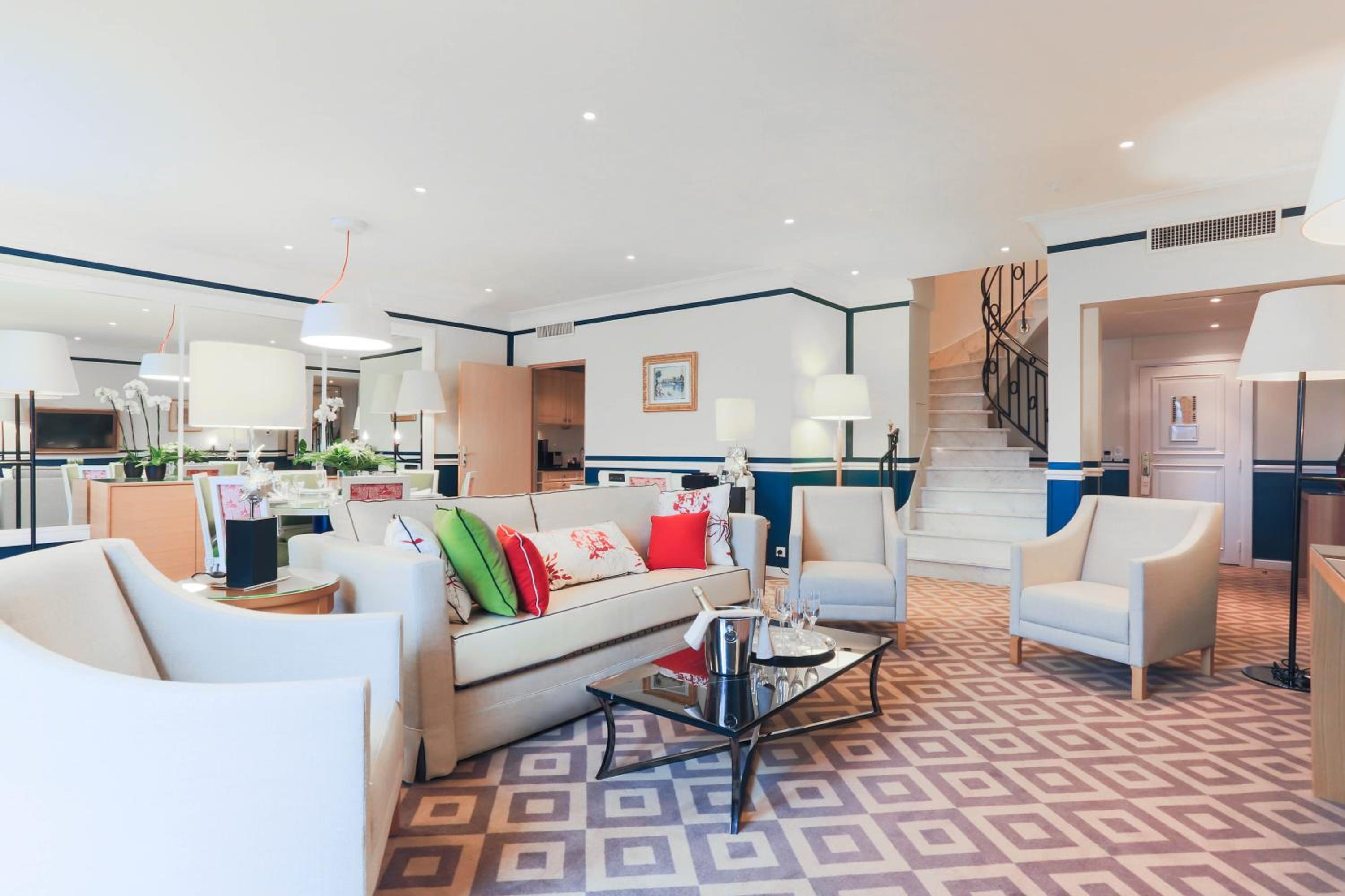 Presidential Suite thumbnail 6