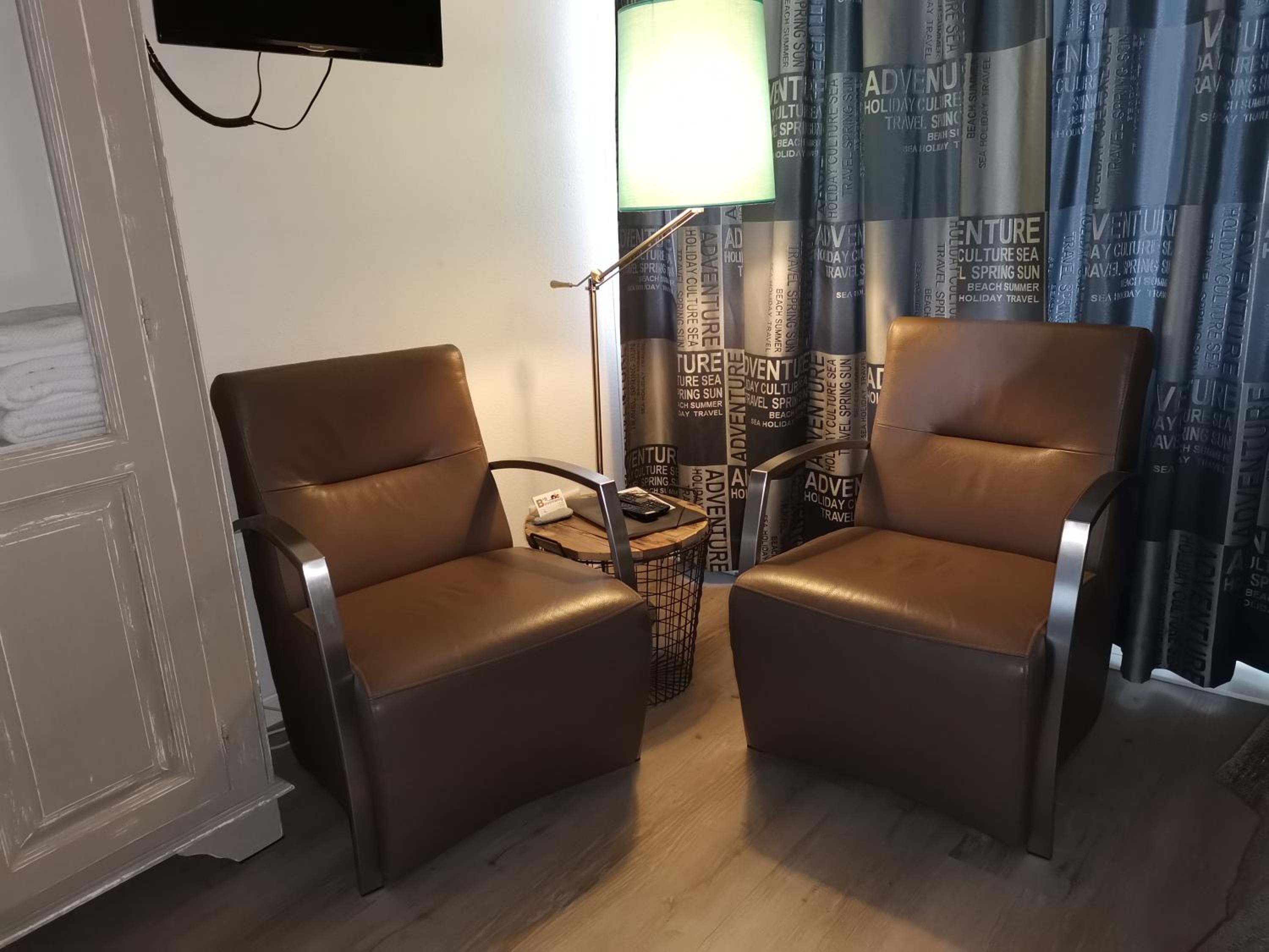 Double or Twin Room with Garden View - Photo 7