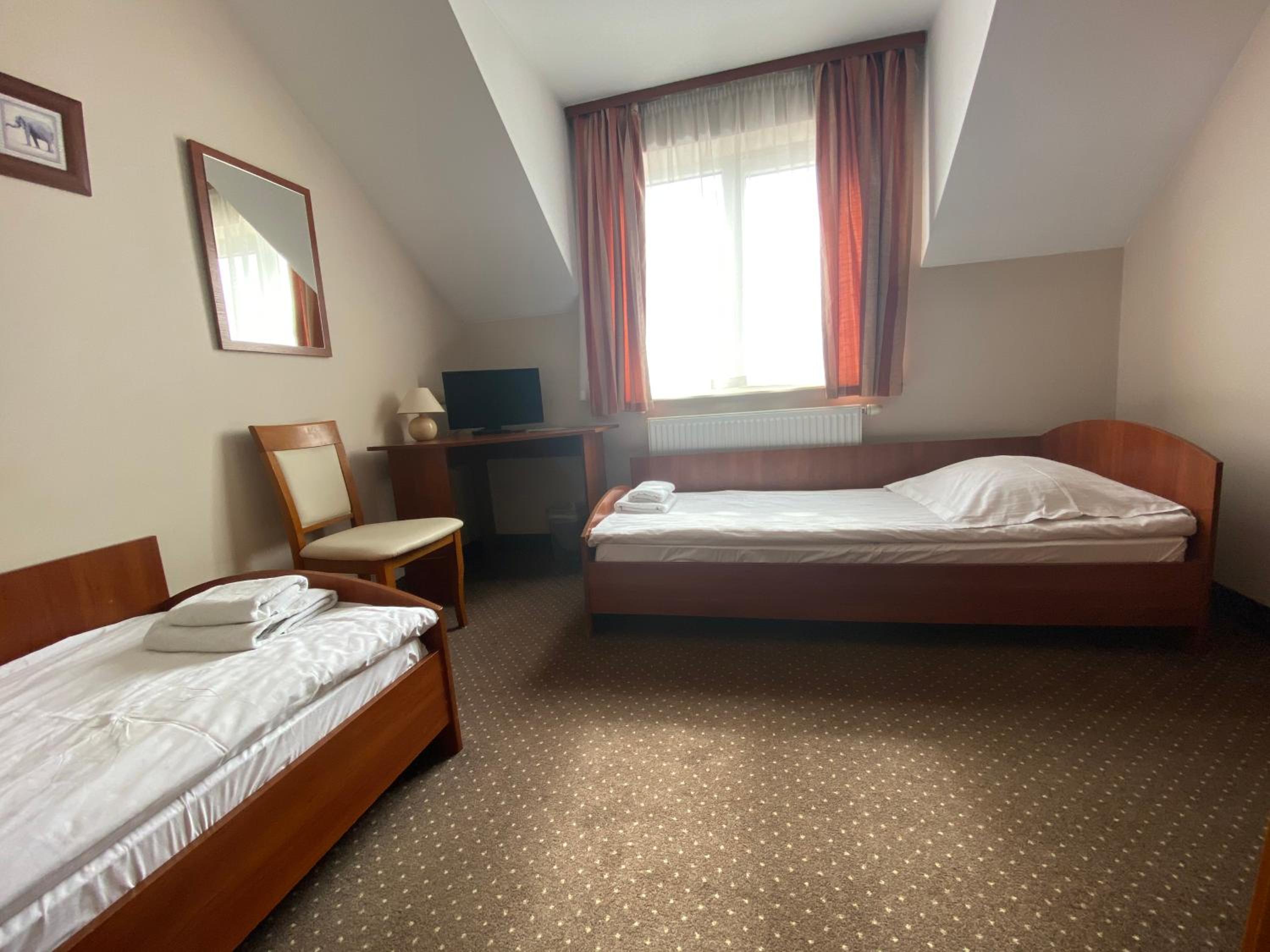 Classic Triple Room - Photo 2