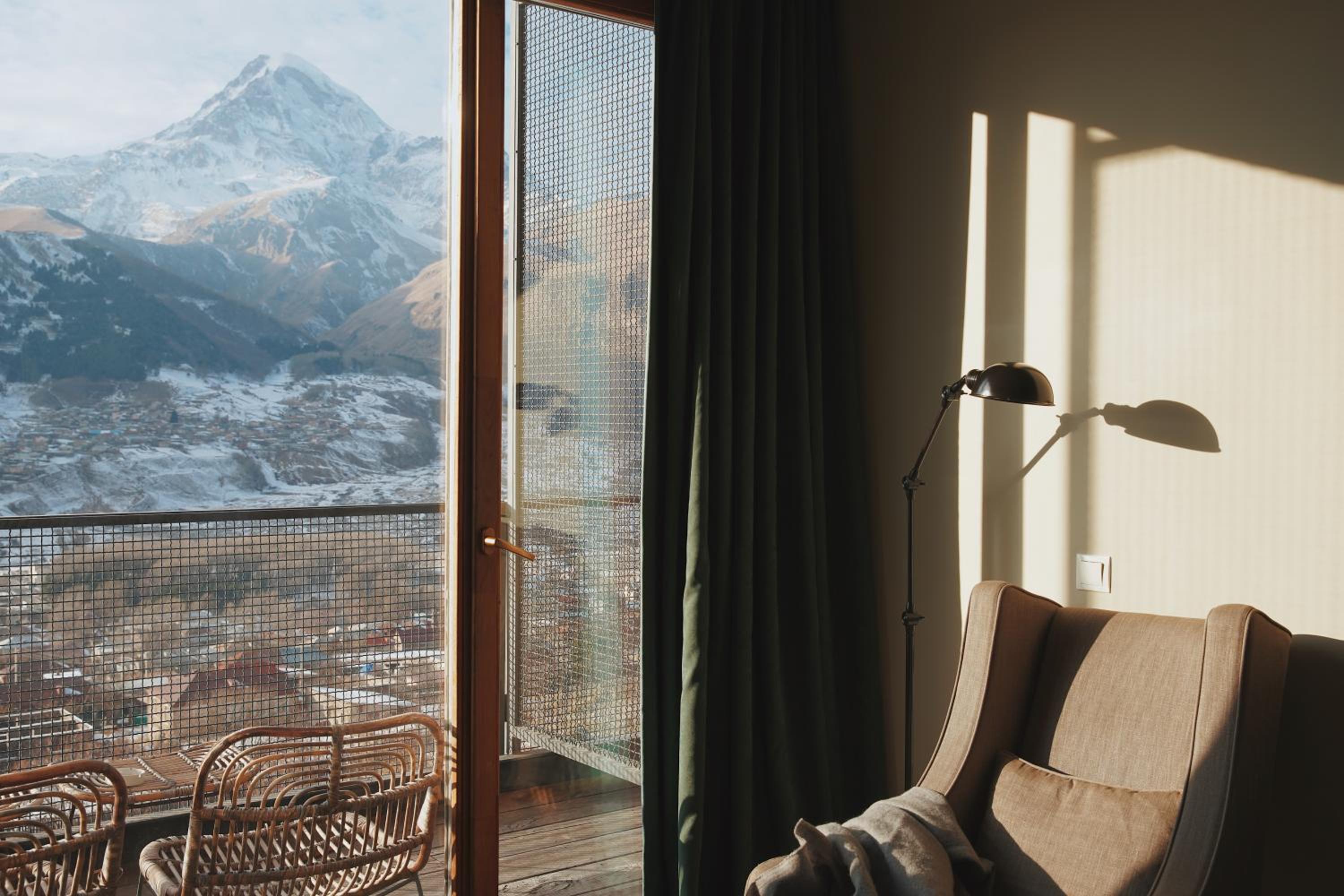 Twin Room with Mountain View - Photo 3