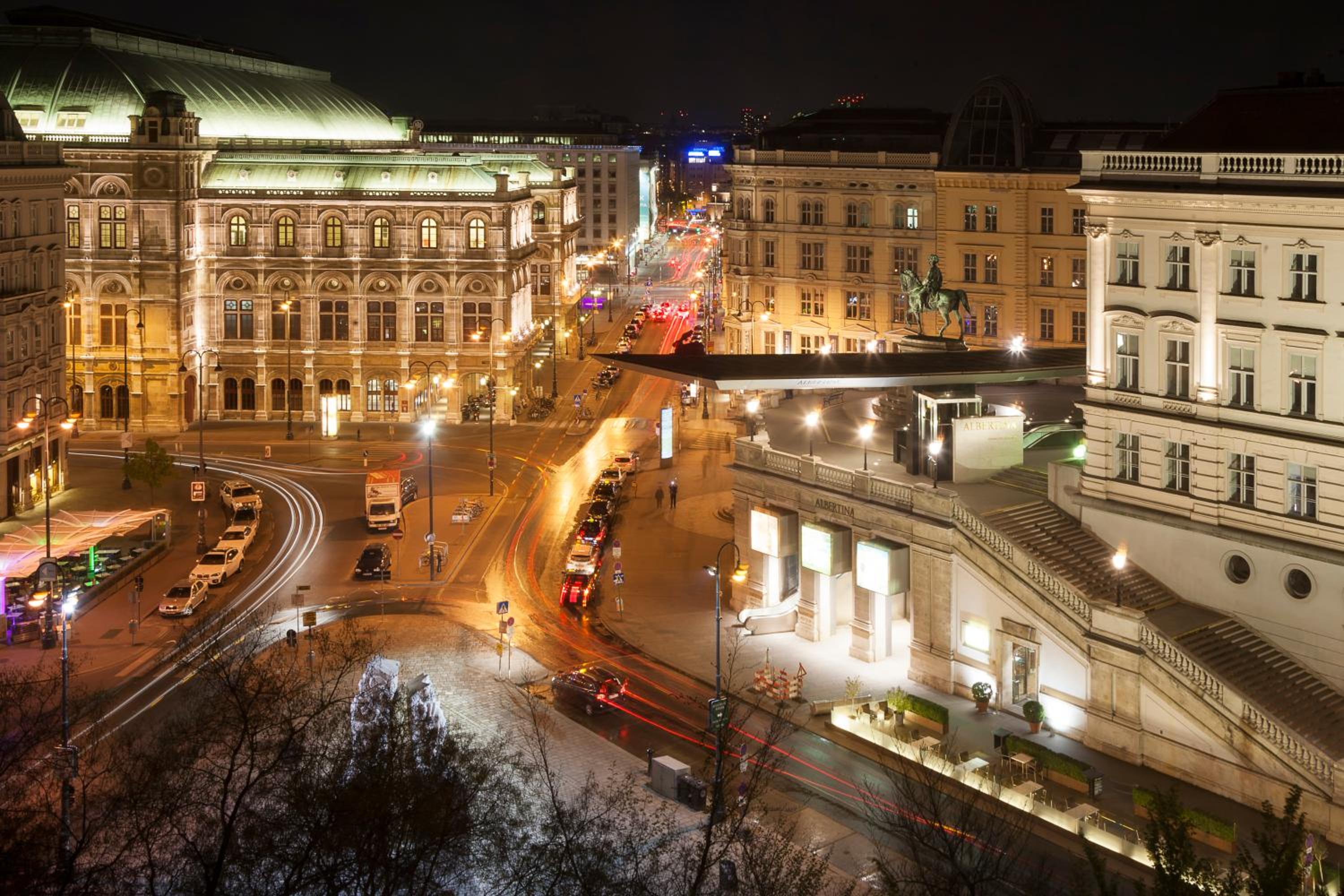 Duplex Suite with State Opera View - Top Floor