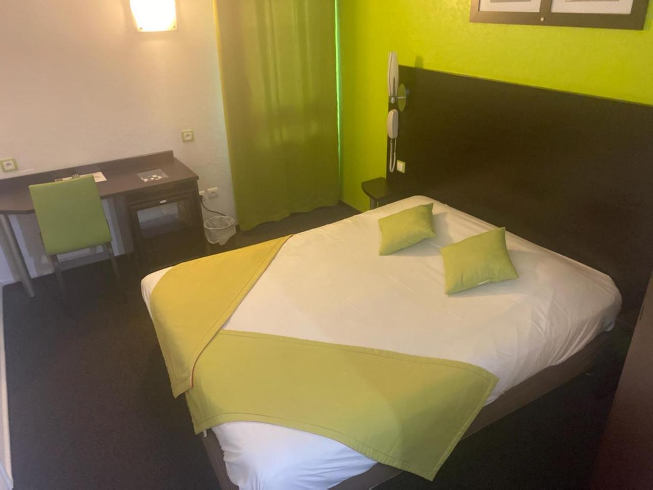 Double Room - Photo 3