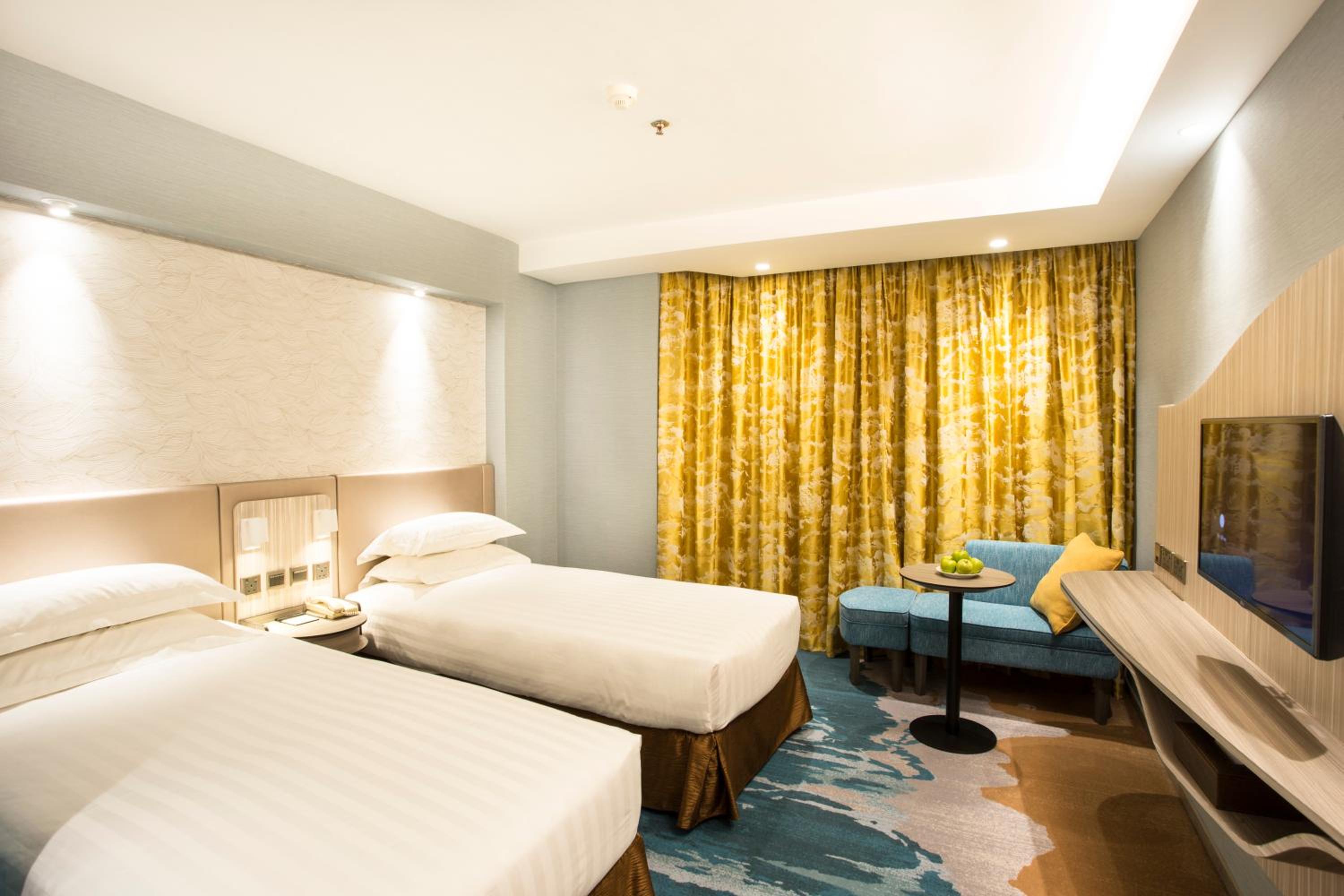 Premier Ocean with Twin Beds thumbnail 5