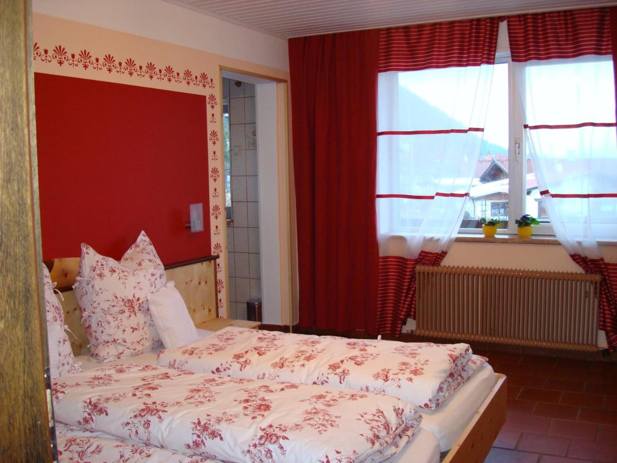 Four-Bedroom Apartment with Terrace photo 2