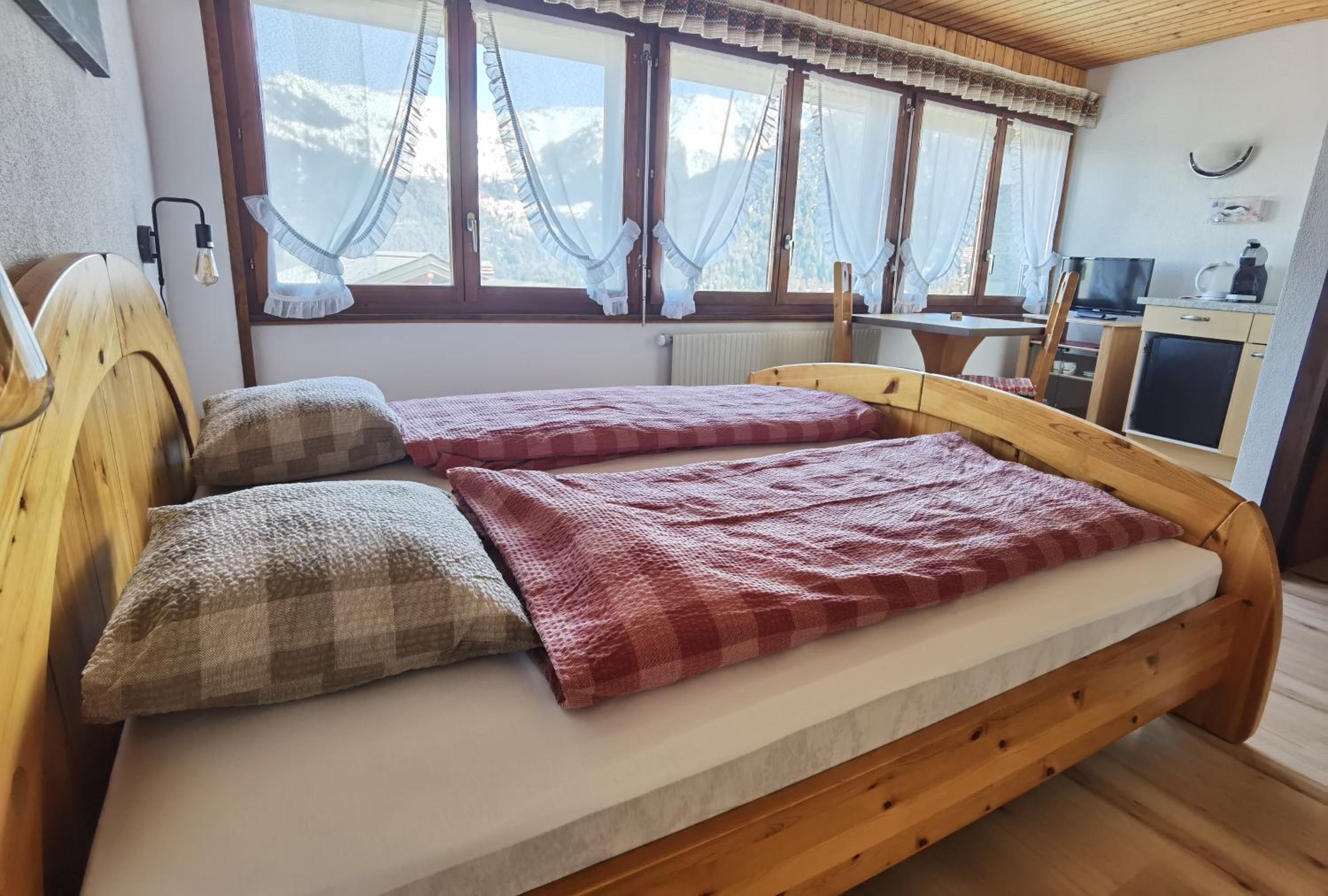 Double Room with Private Bathroom photo 2