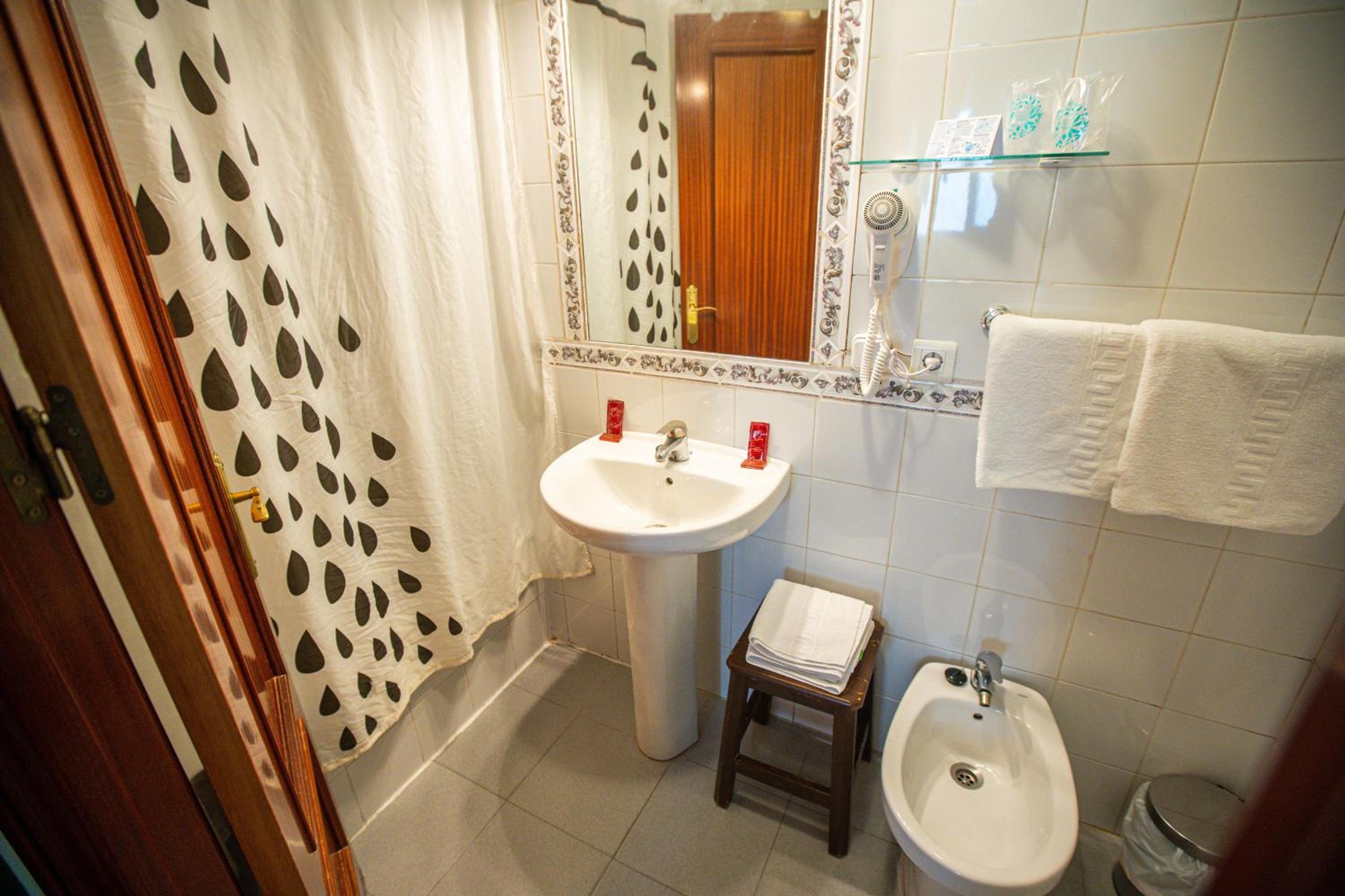 Triple Room - Photo 2